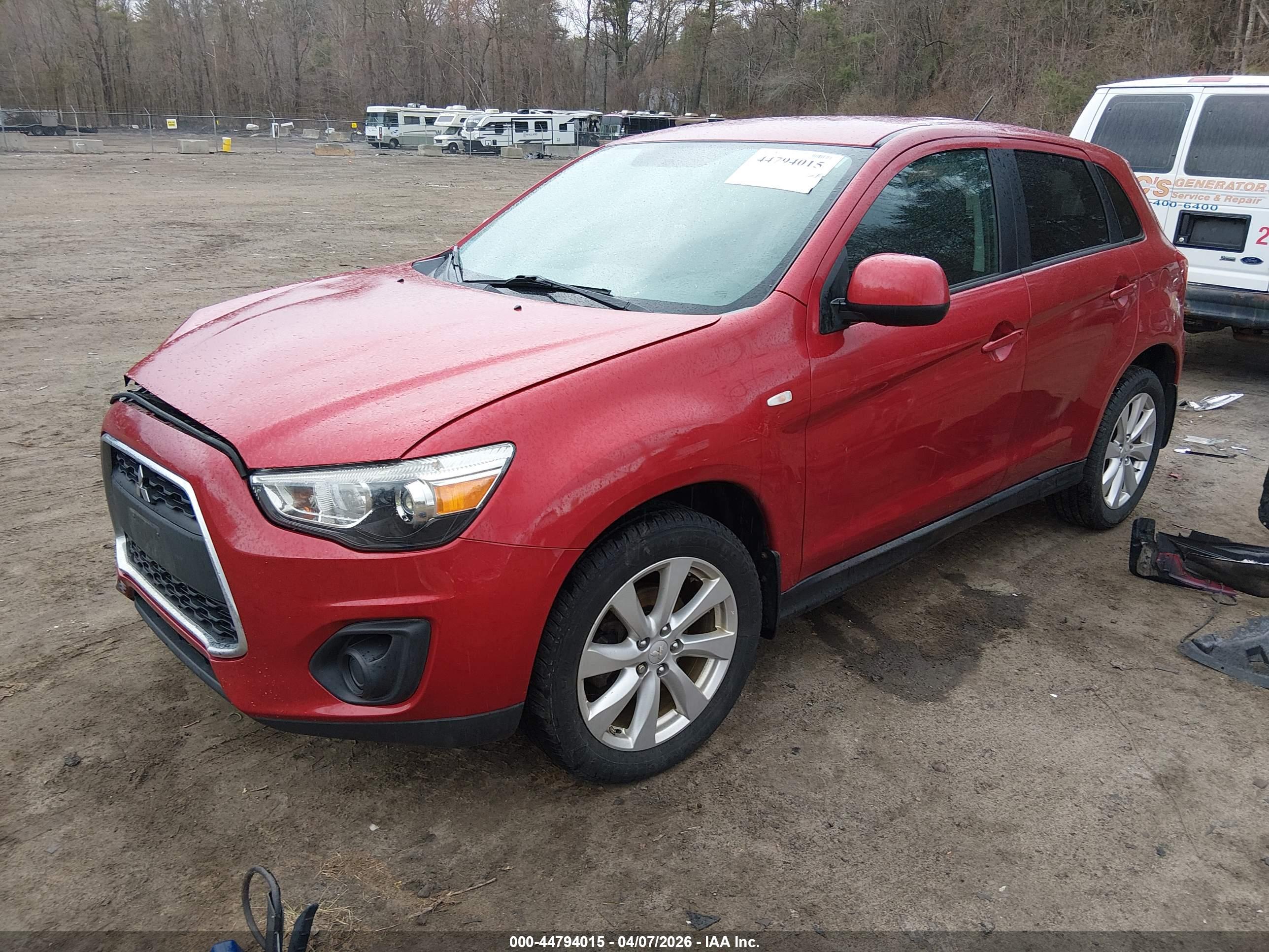 MITSUBISHI OUTLANDER image 2