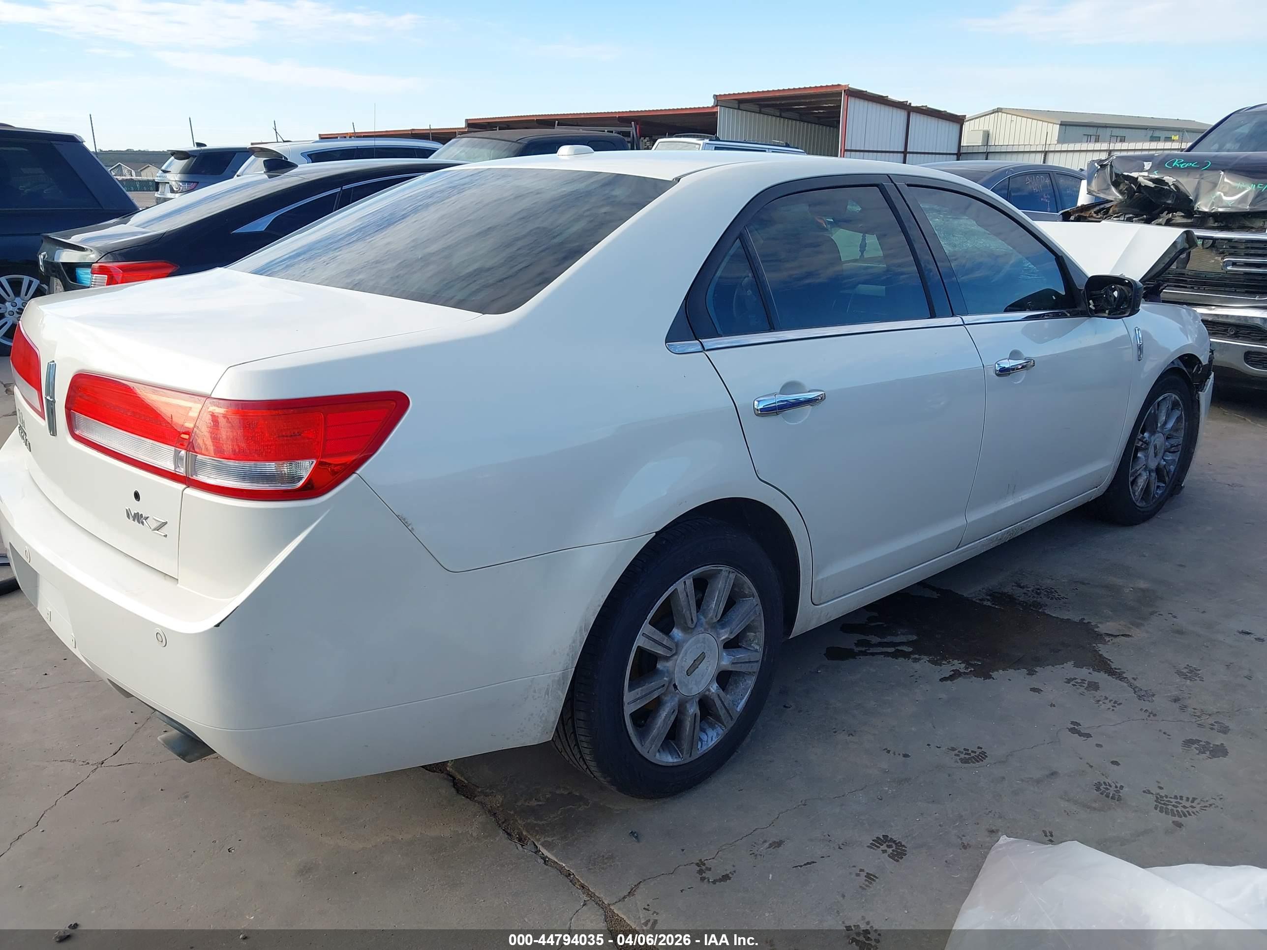 LINCOLN MKZ image 4
