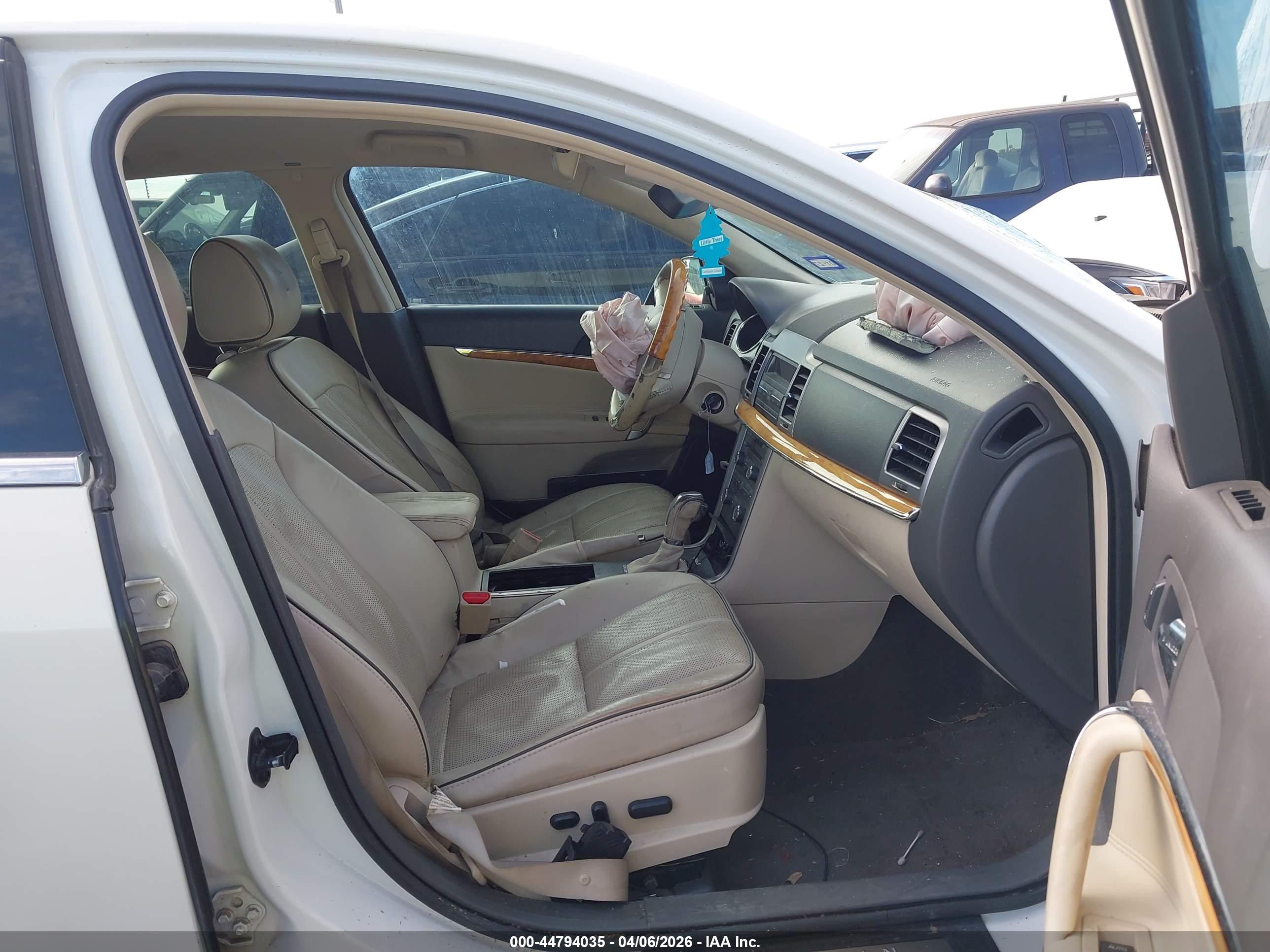 LINCOLN MKZ image 5