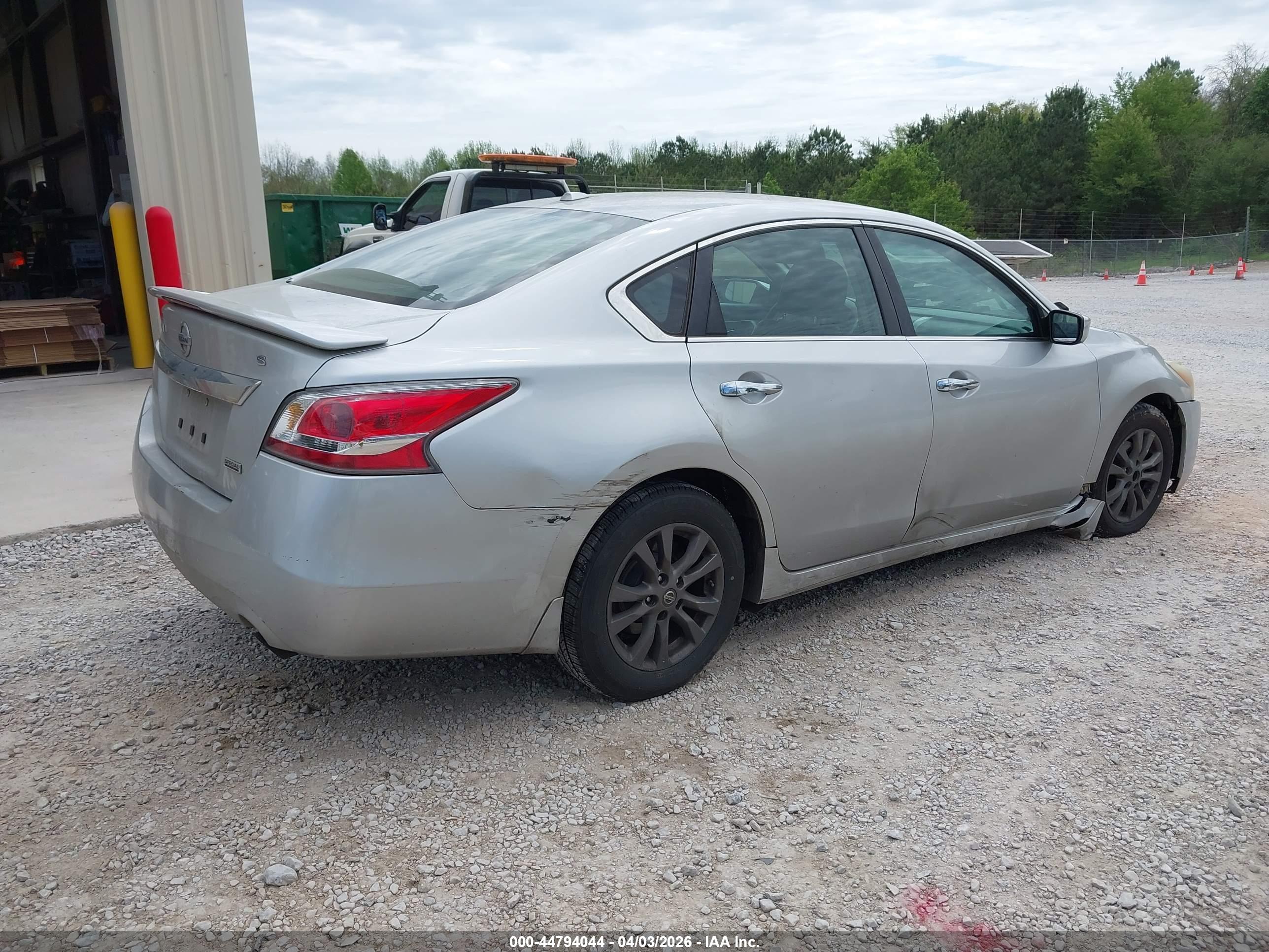 NISSAN ALTIMA image 4