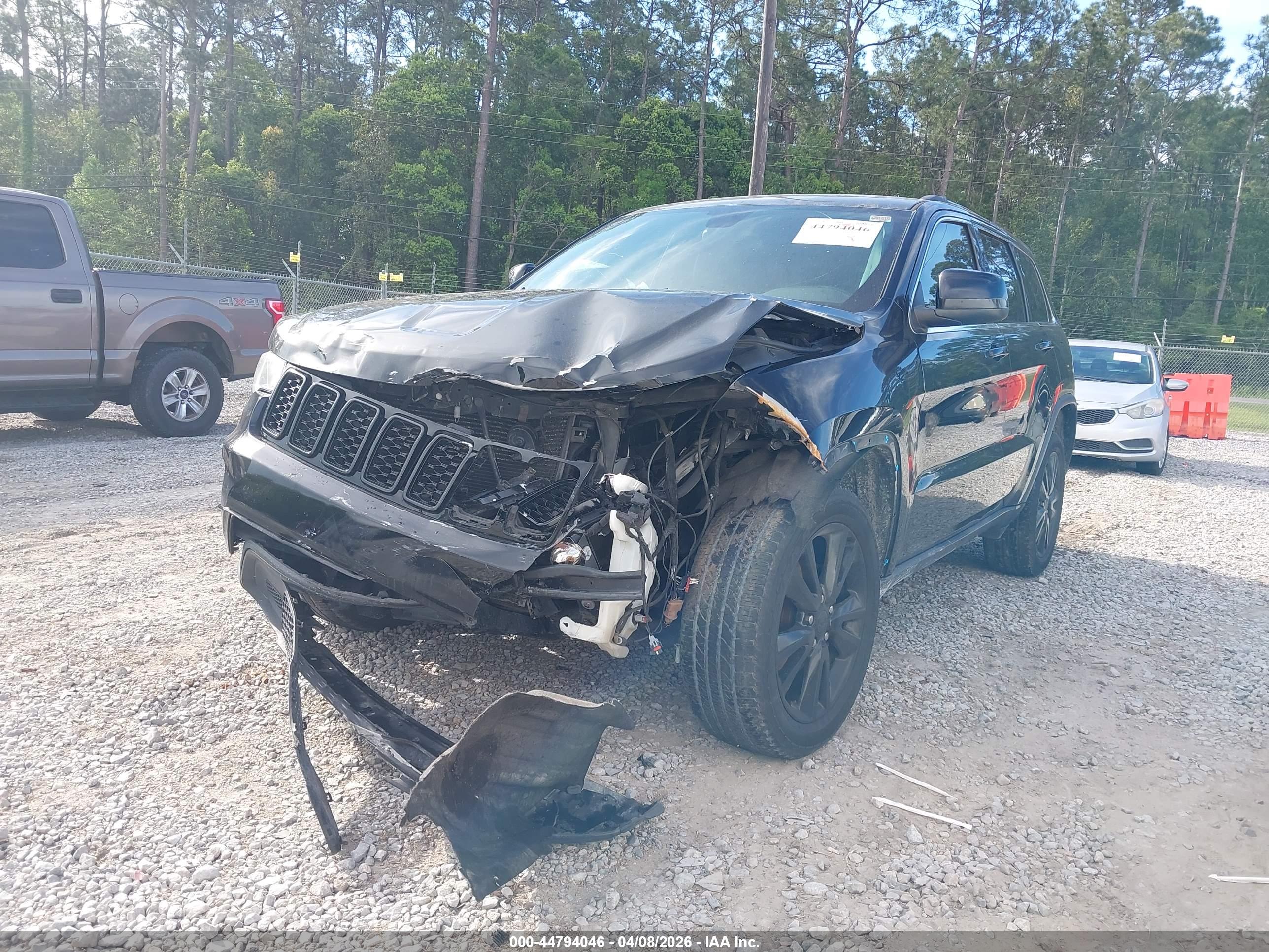 JEEP GRAND image 2