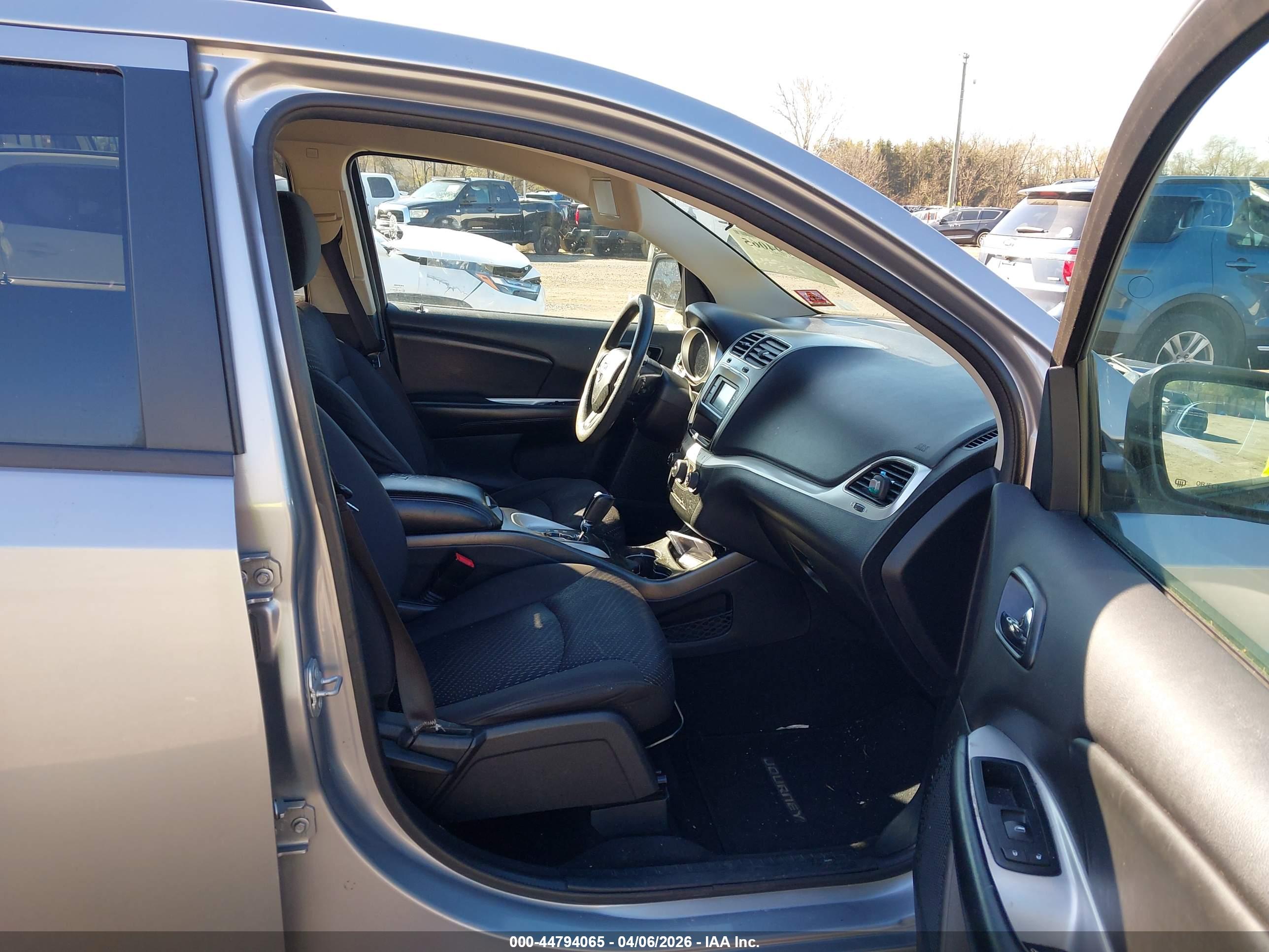 DODGE JOURNEY image 5