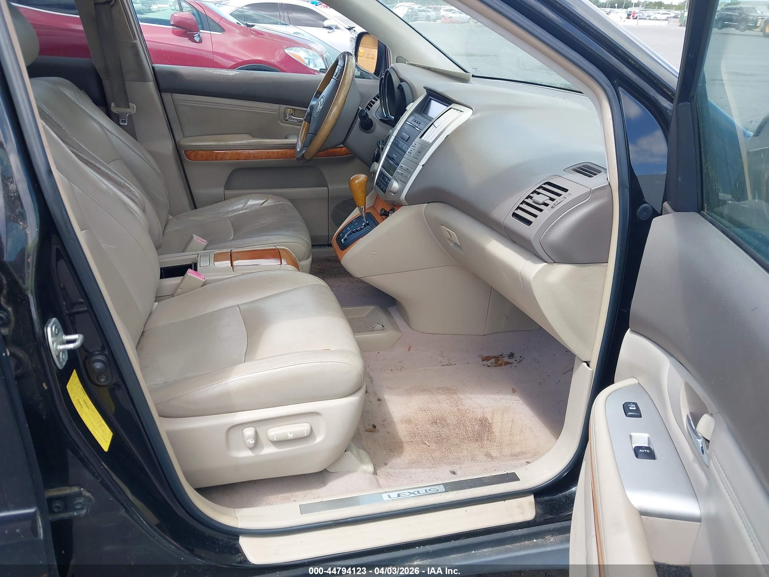 LEXUS RX image 5