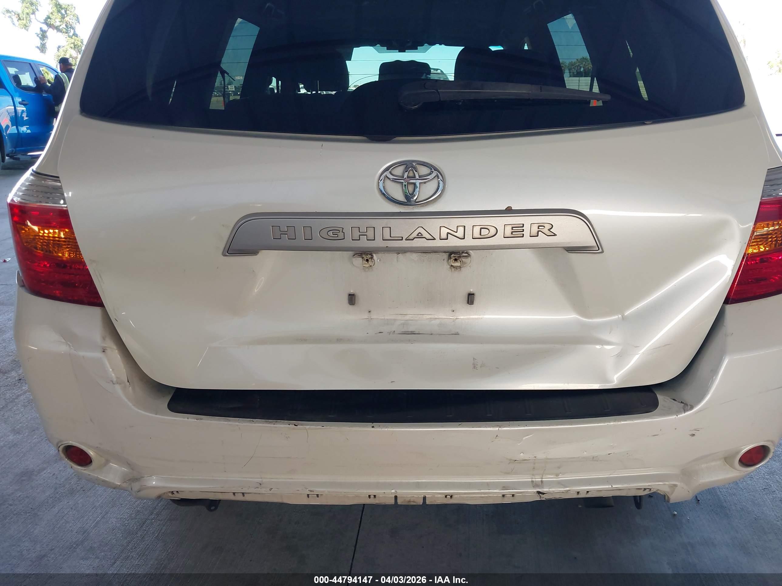 TOYOTA HIGHLANDER image 6