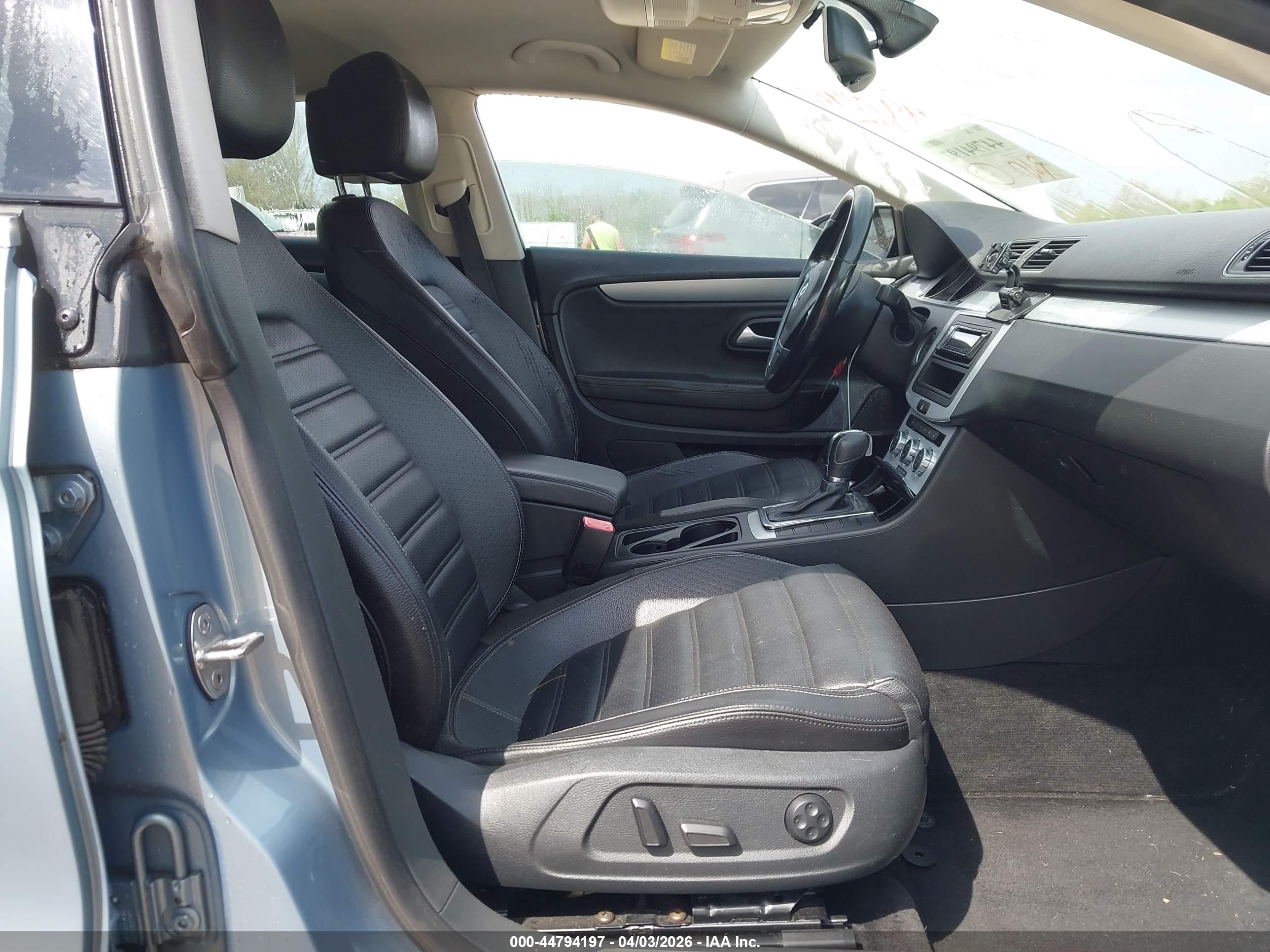 VOLKSWAGEN CC image 5