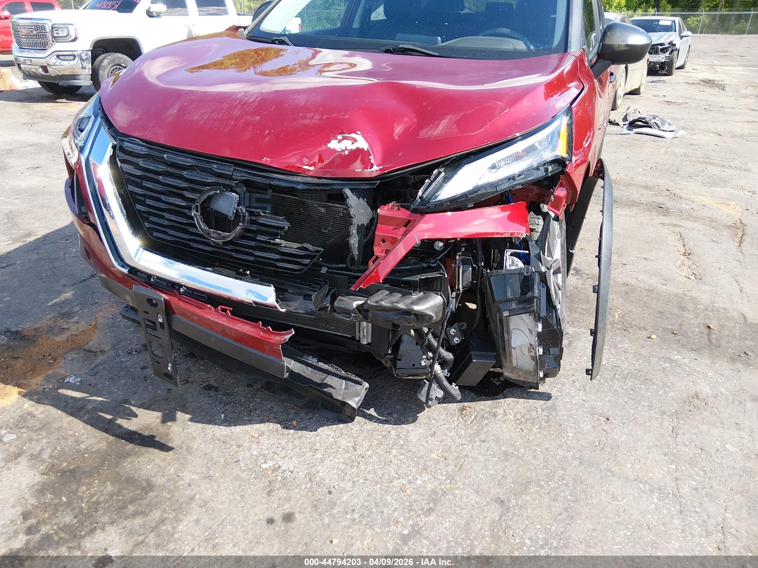 NISSAN ROGUE image 6