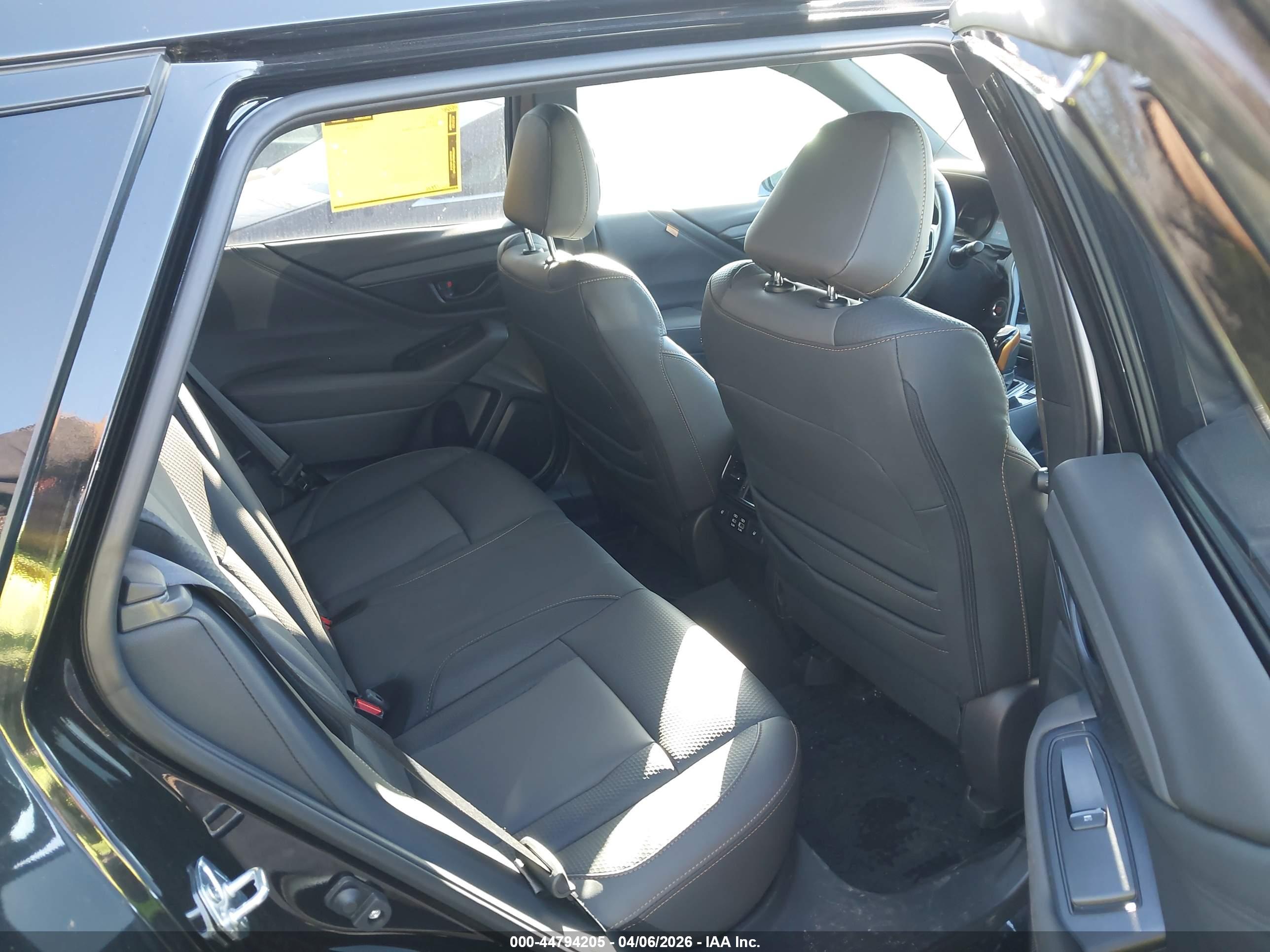 SUBARU OUTBACK image 8