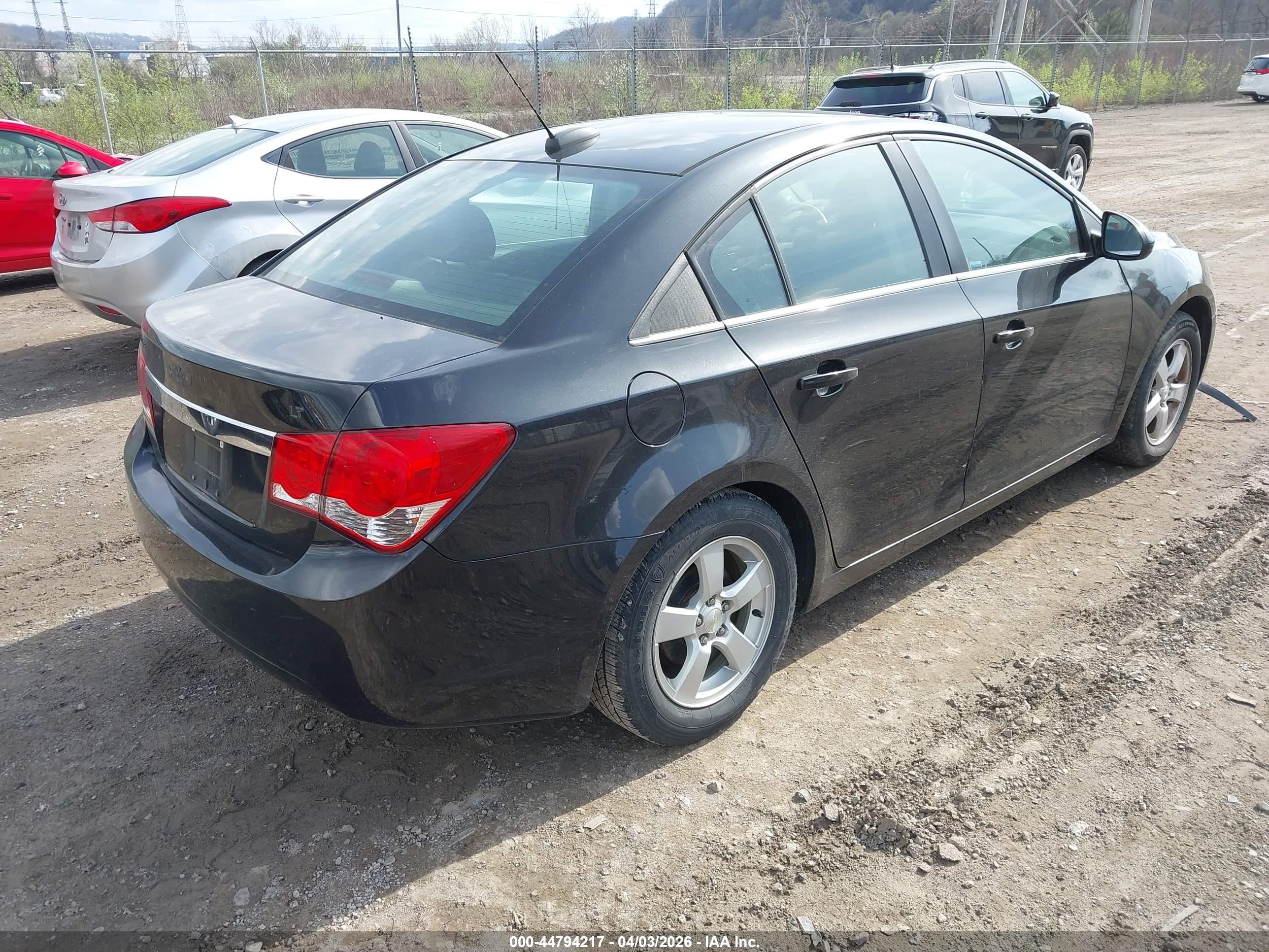 CHEVROLET CRUZE image 4