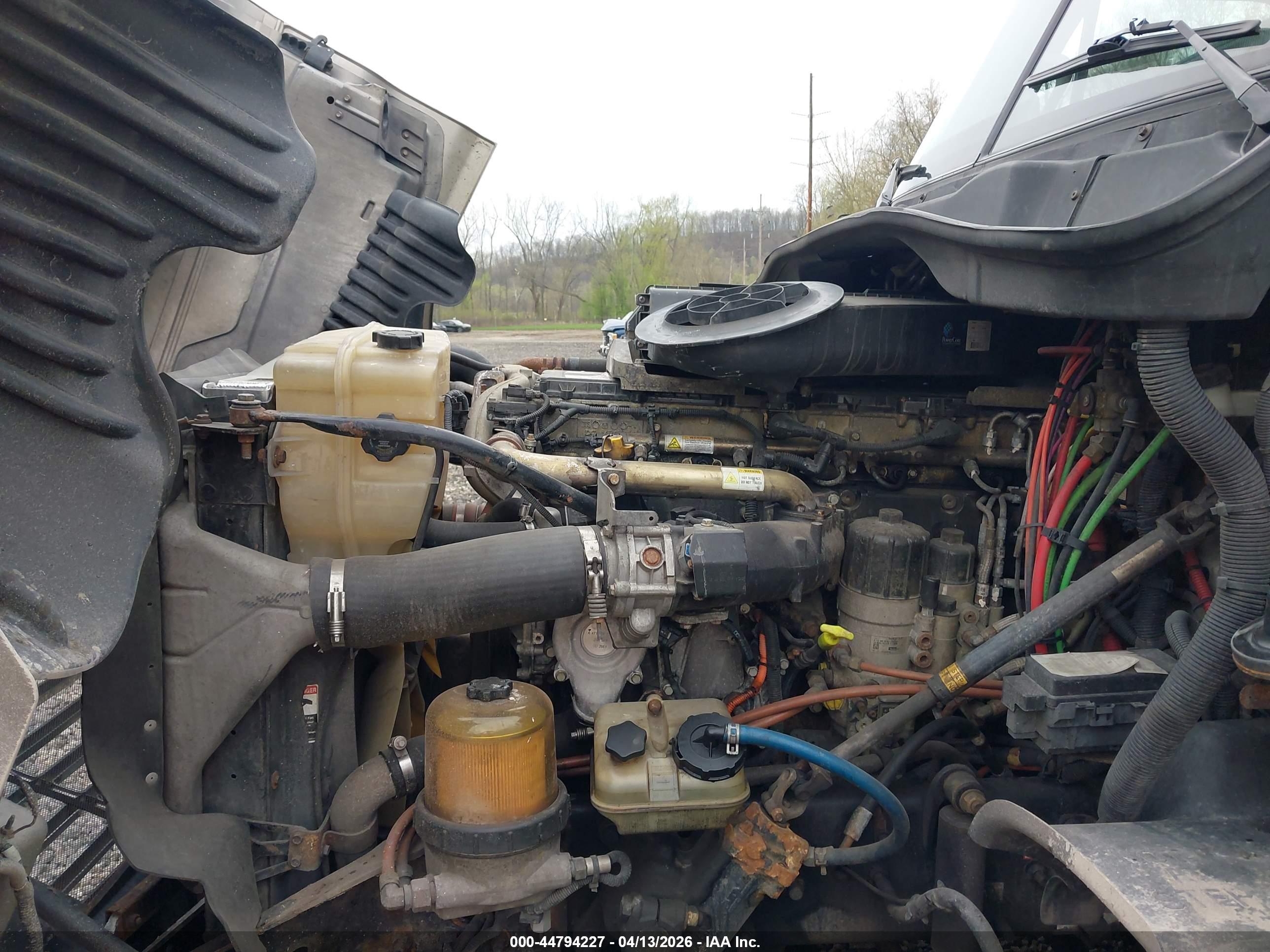 FREIGHTLINER CASCADIA image 10