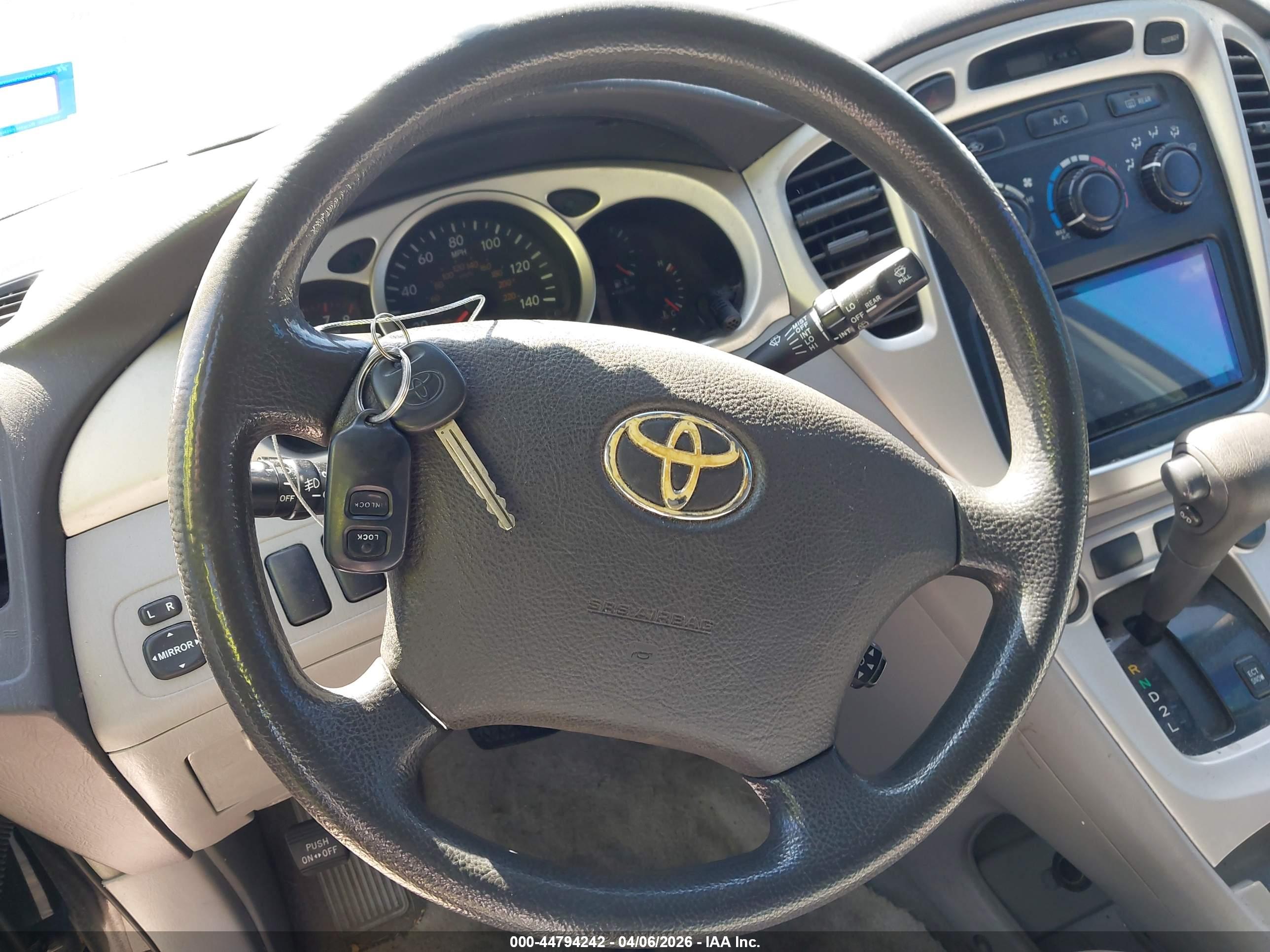 TOYOTA HIGHLANDER image 11