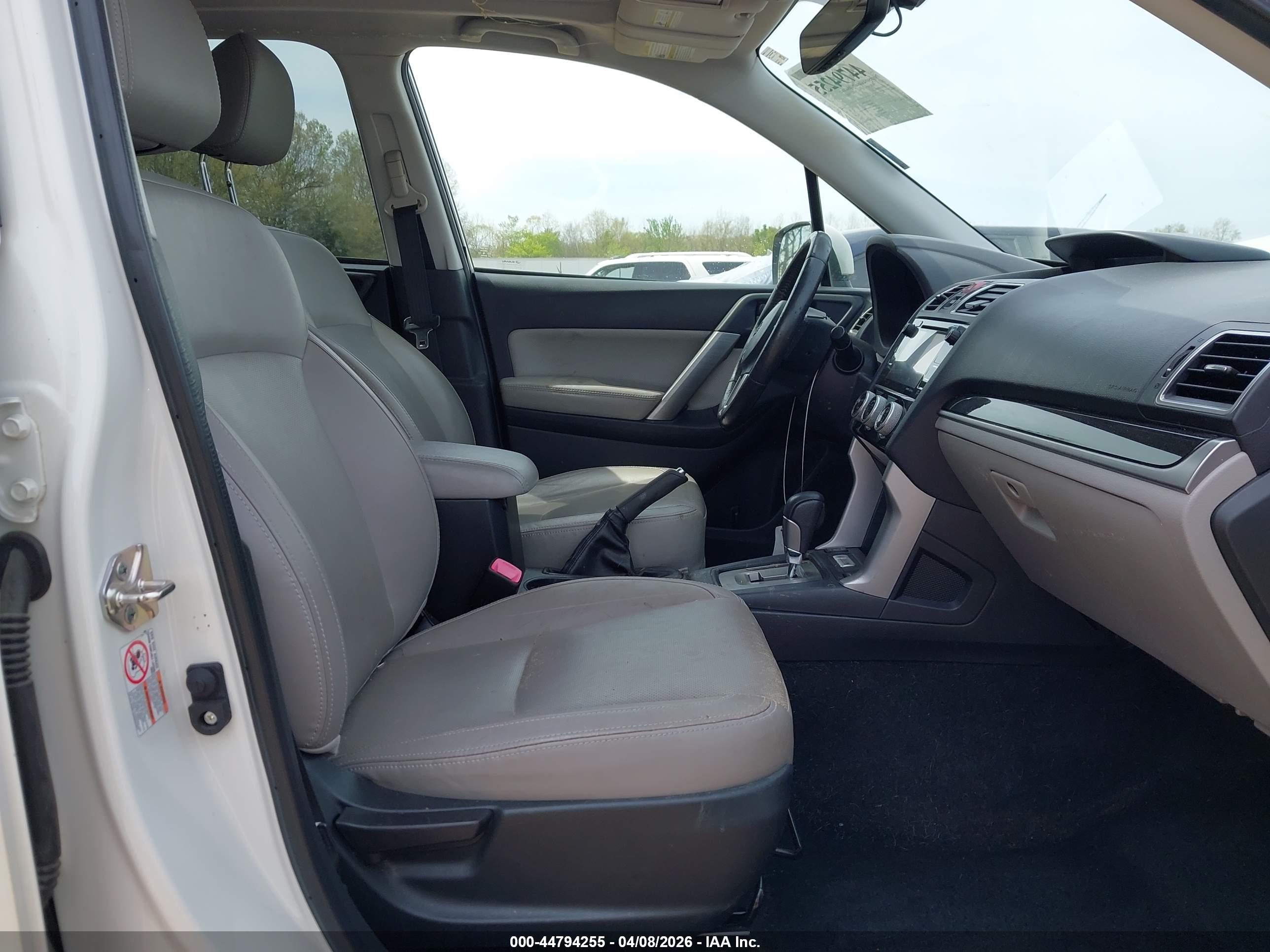 SUBARU FORESTER image 5