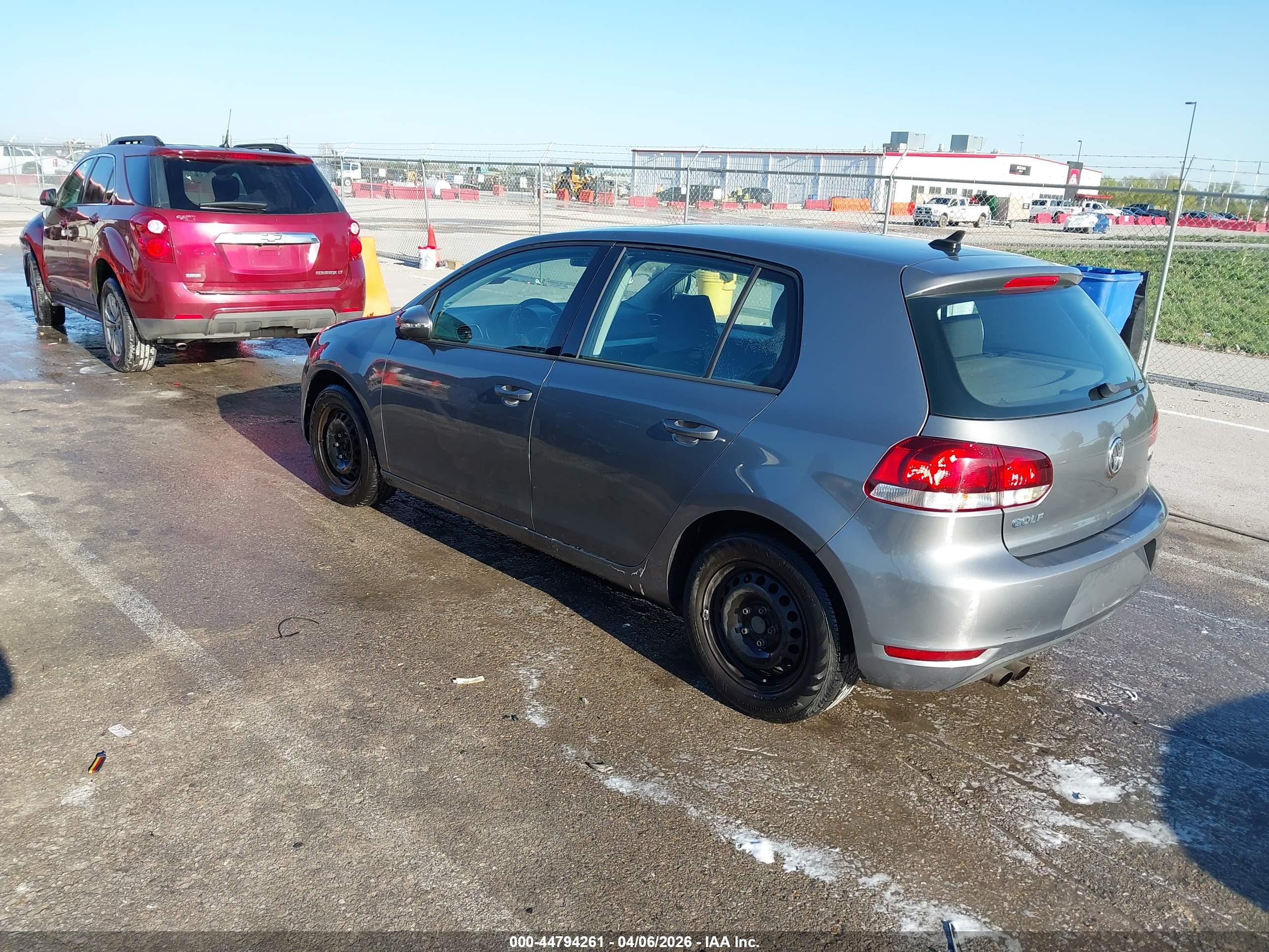 VOLKSWAGEN GOLF image 3