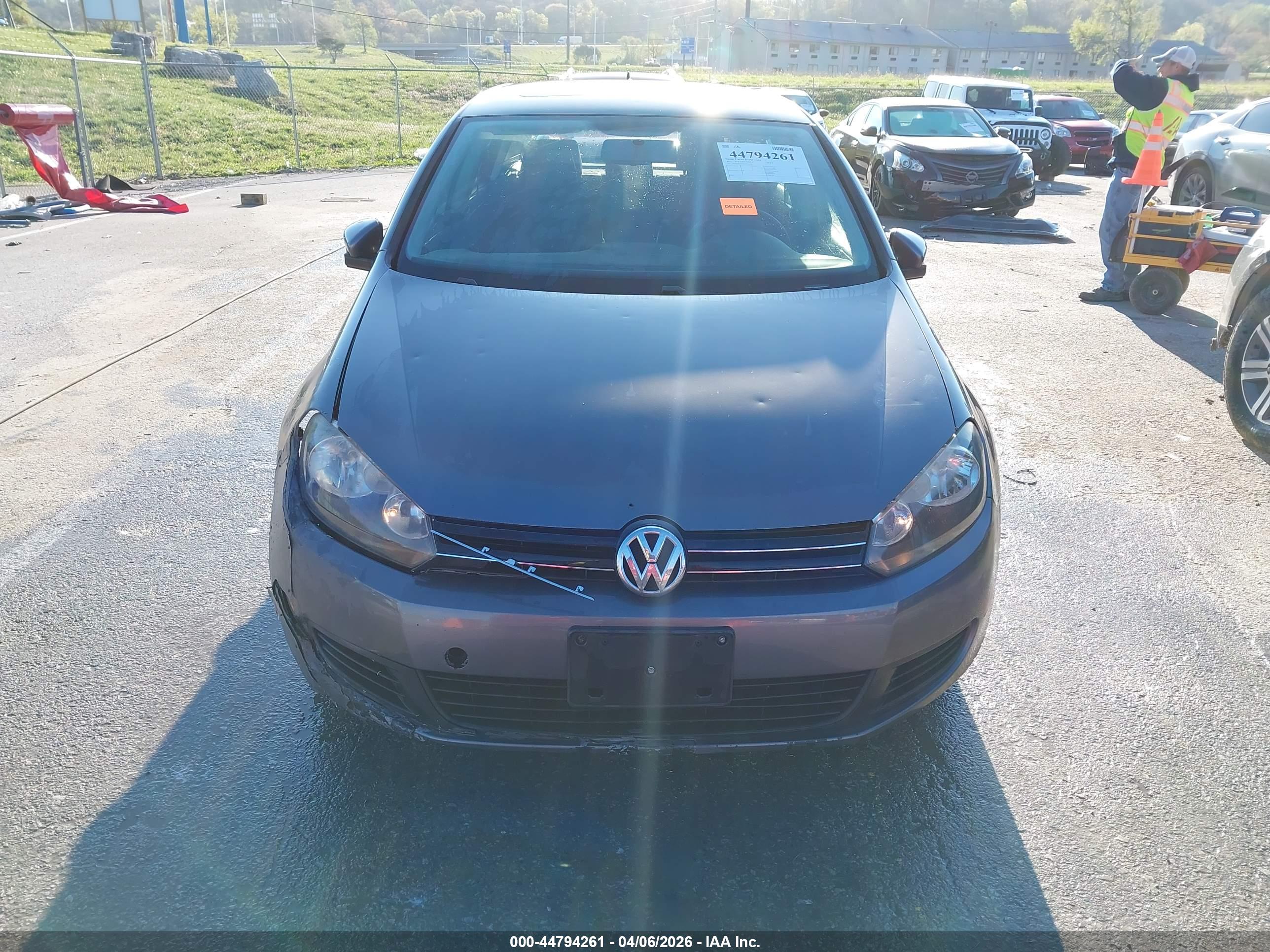 VOLKSWAGEN GOLF image 6