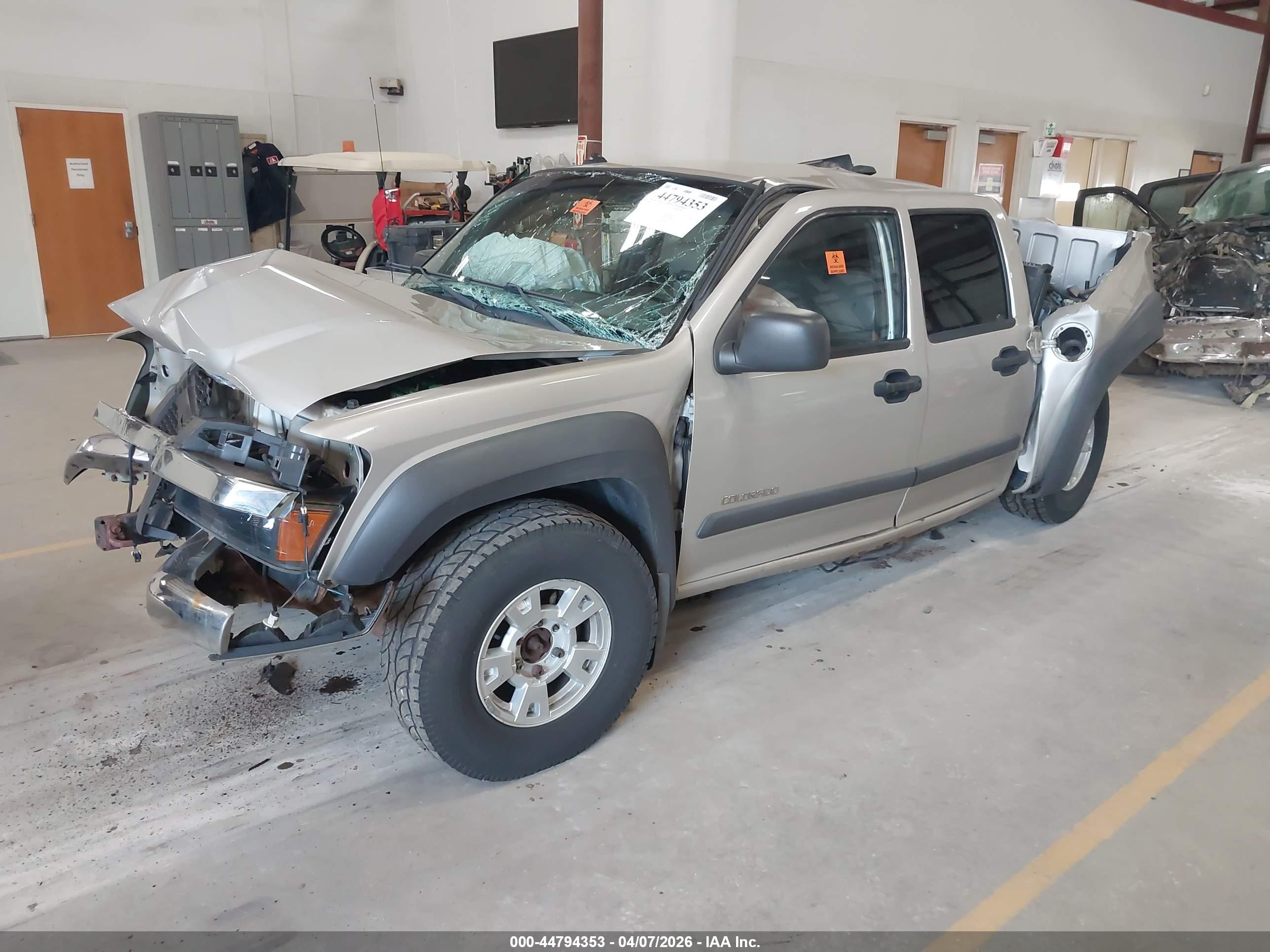 CHEVROLET COLORADO image 2