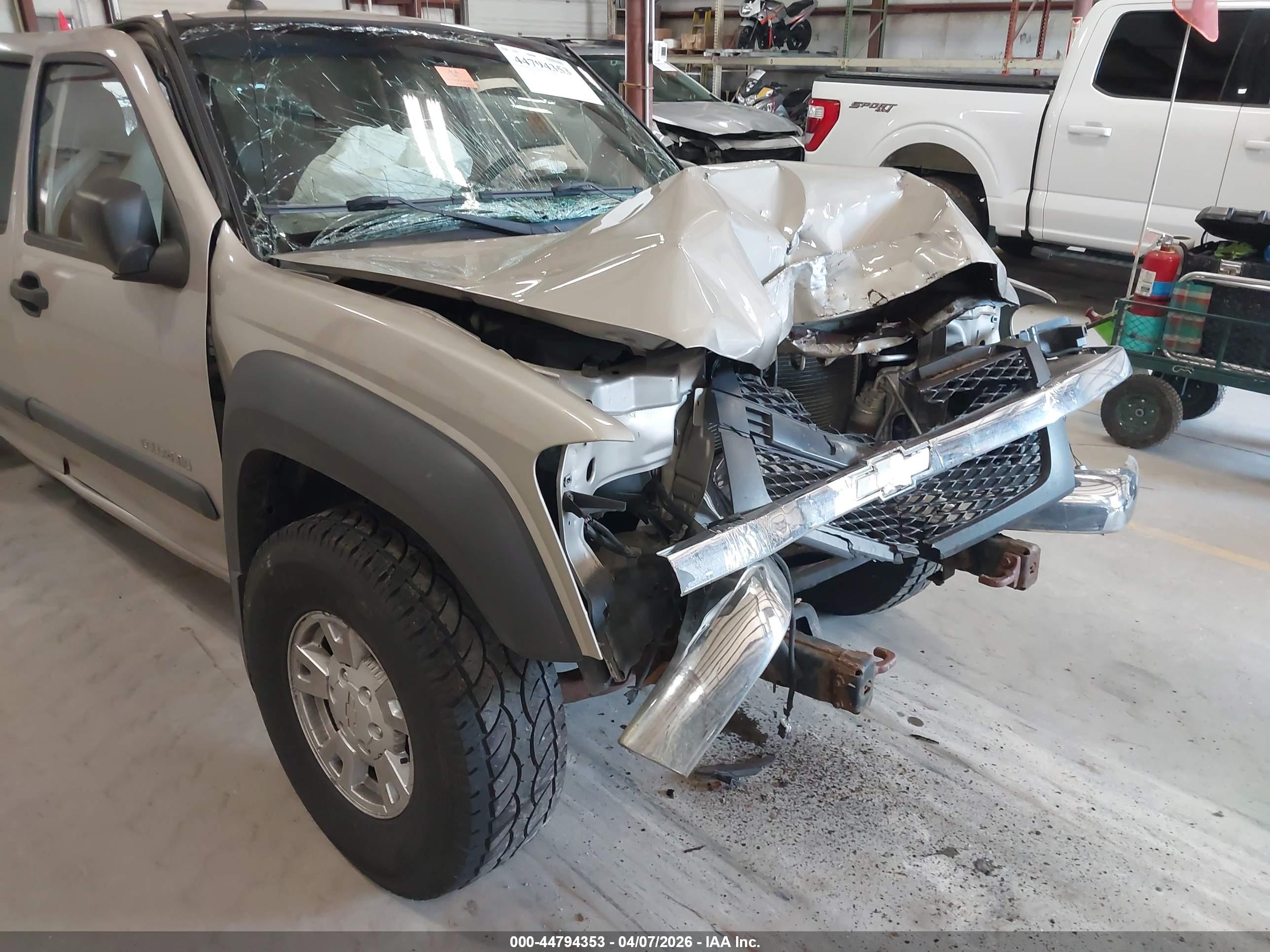 CHEVROLET COLORADO image 6