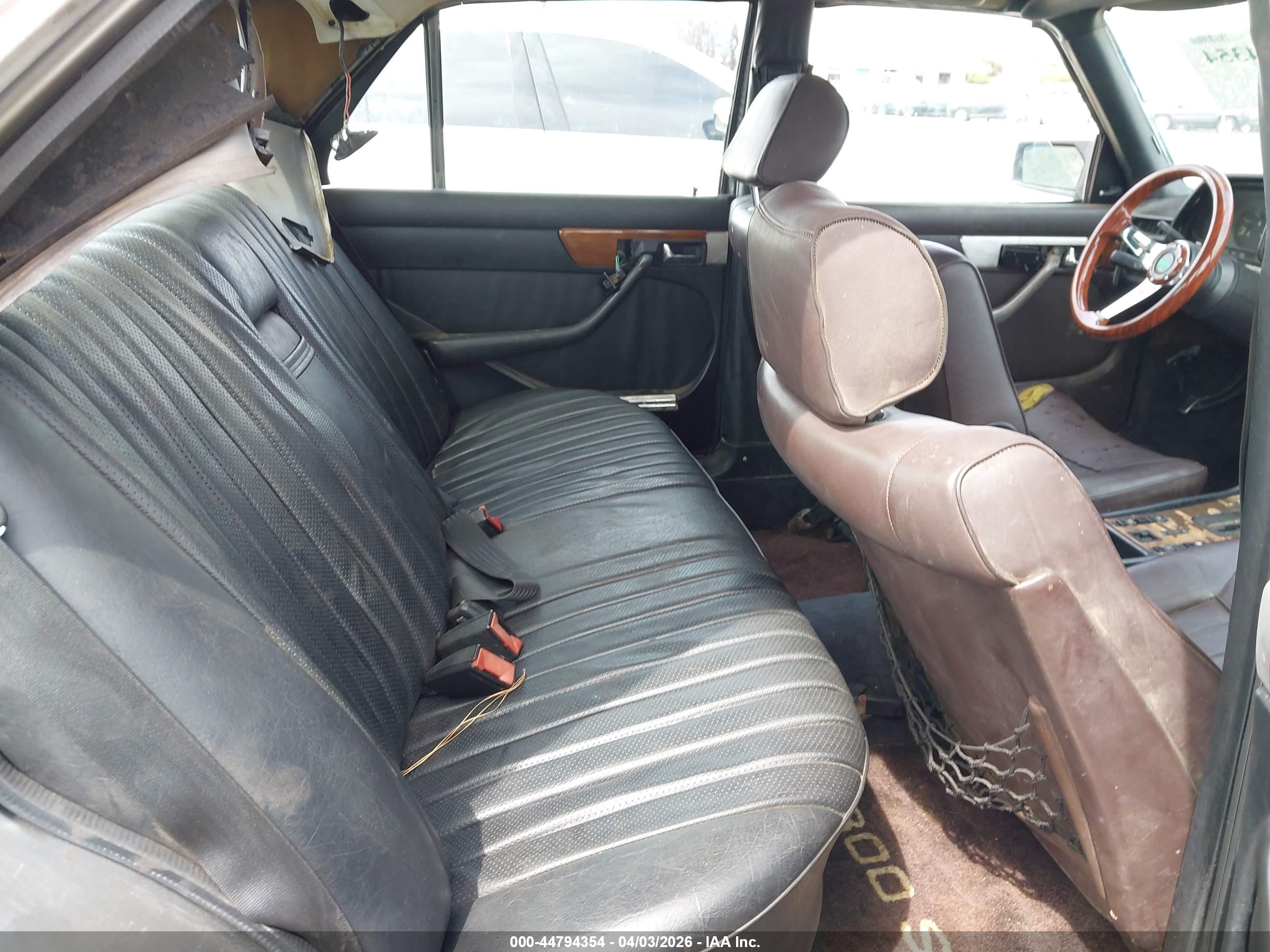 MERCEDES-BENZ 300 image 8