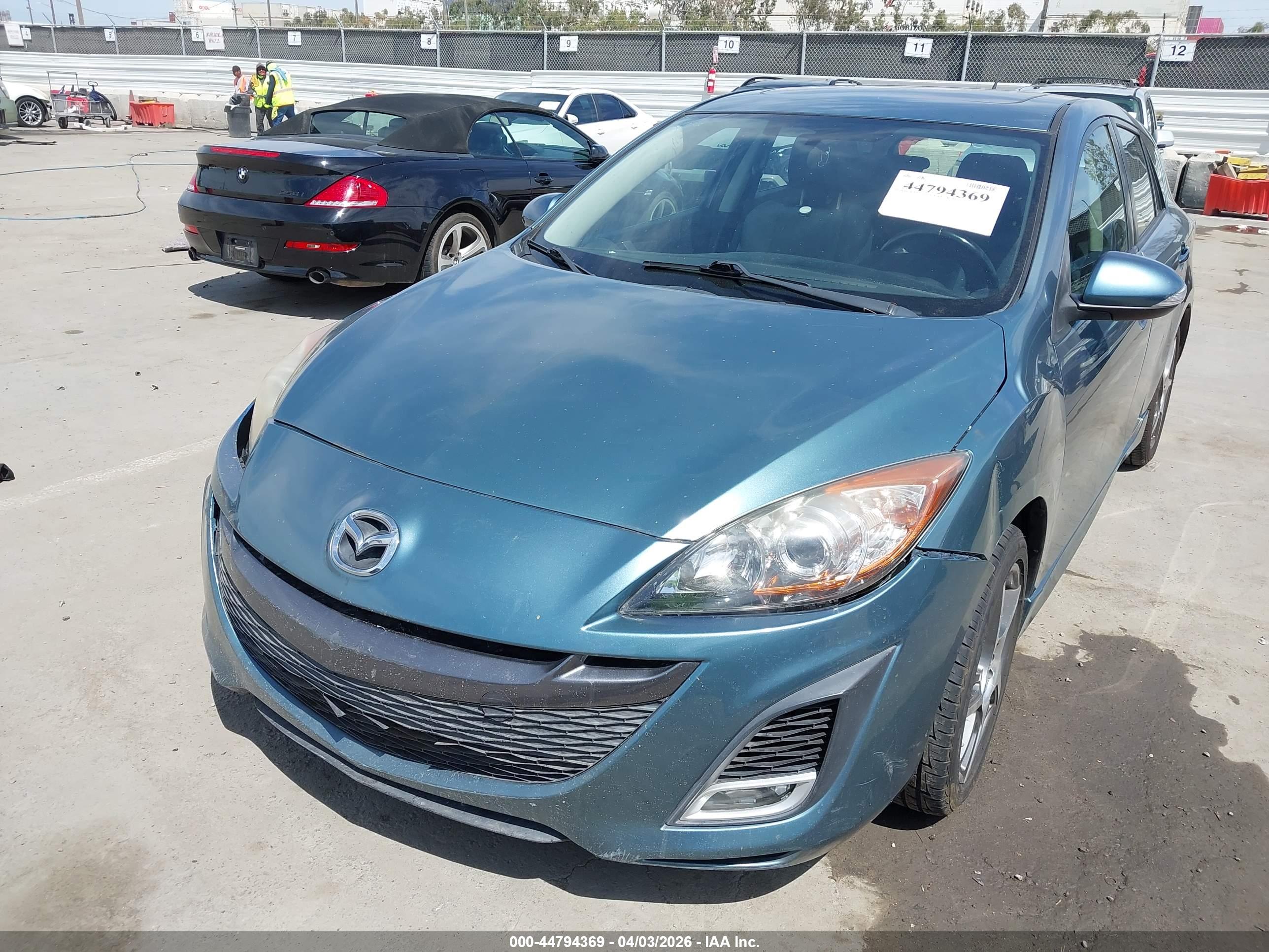 MAZDA MAZDA3 image 6