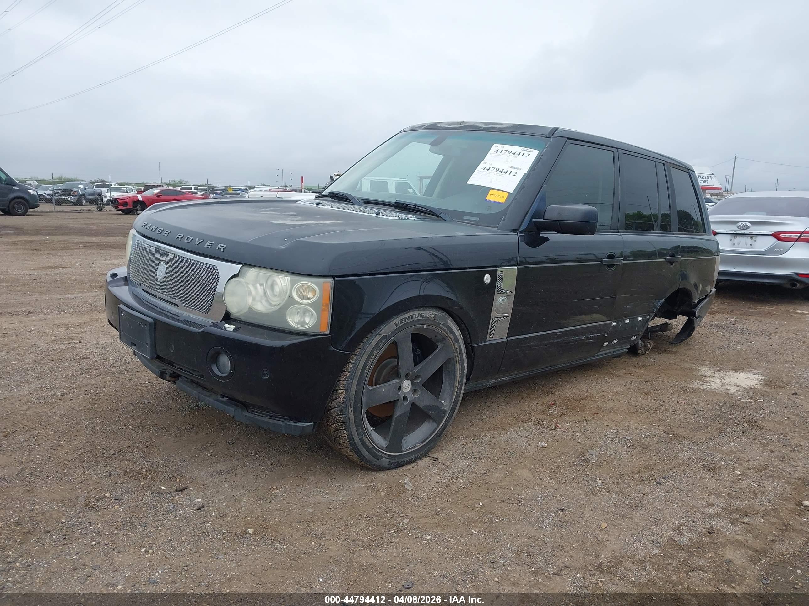 LAND ROVER image 2