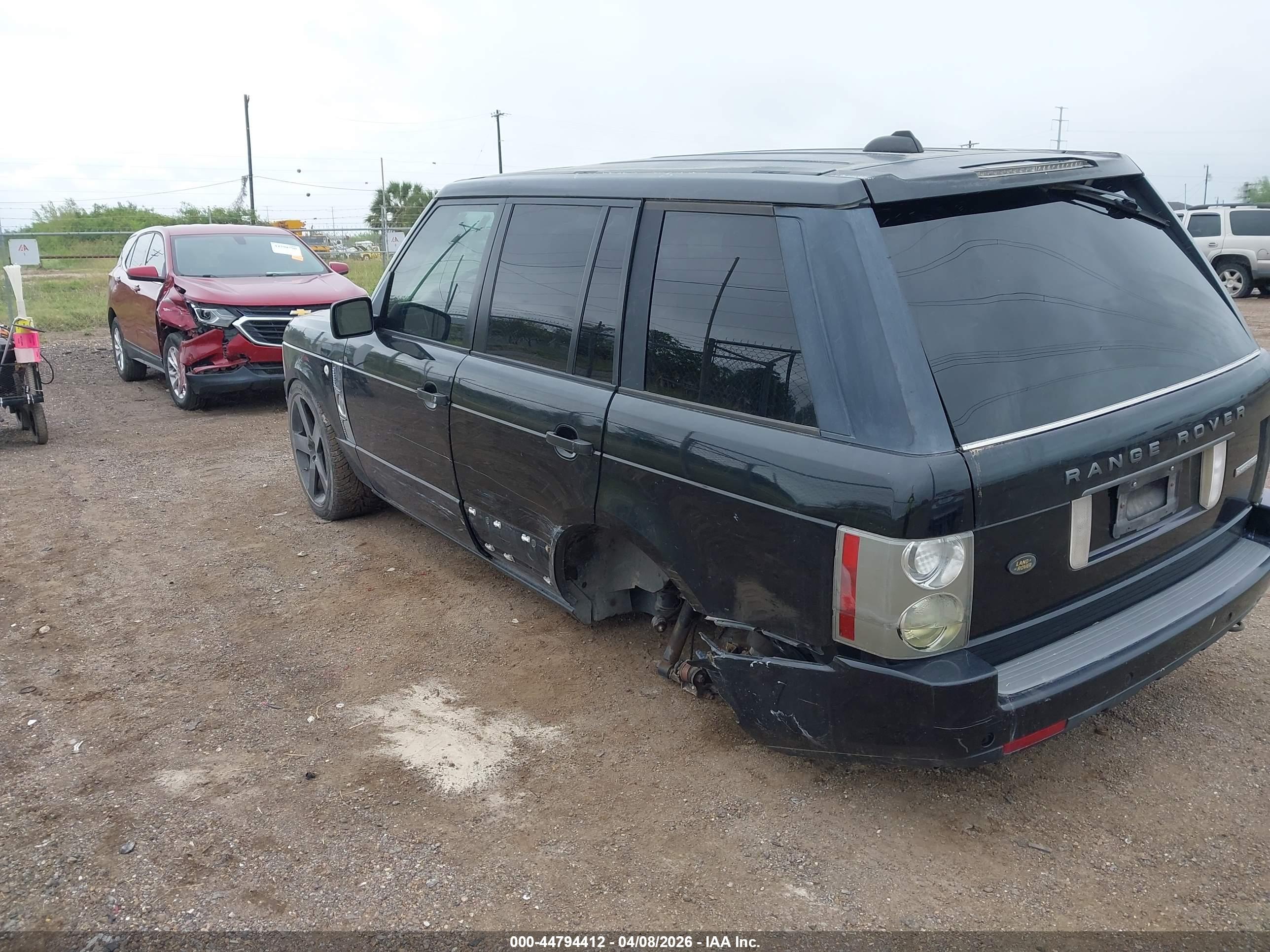 LAND ROVER image 6