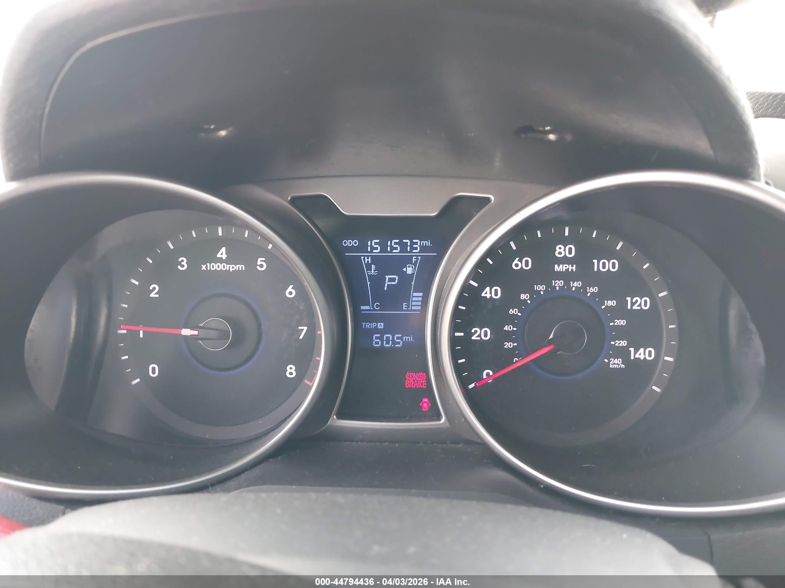 HYUNDAI VELOSTER image 7