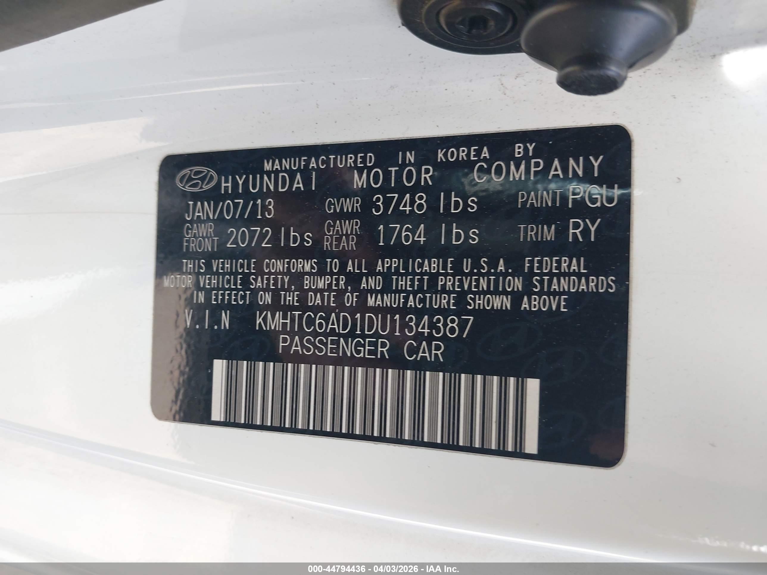 HYUNDAI VELOSTER image 9