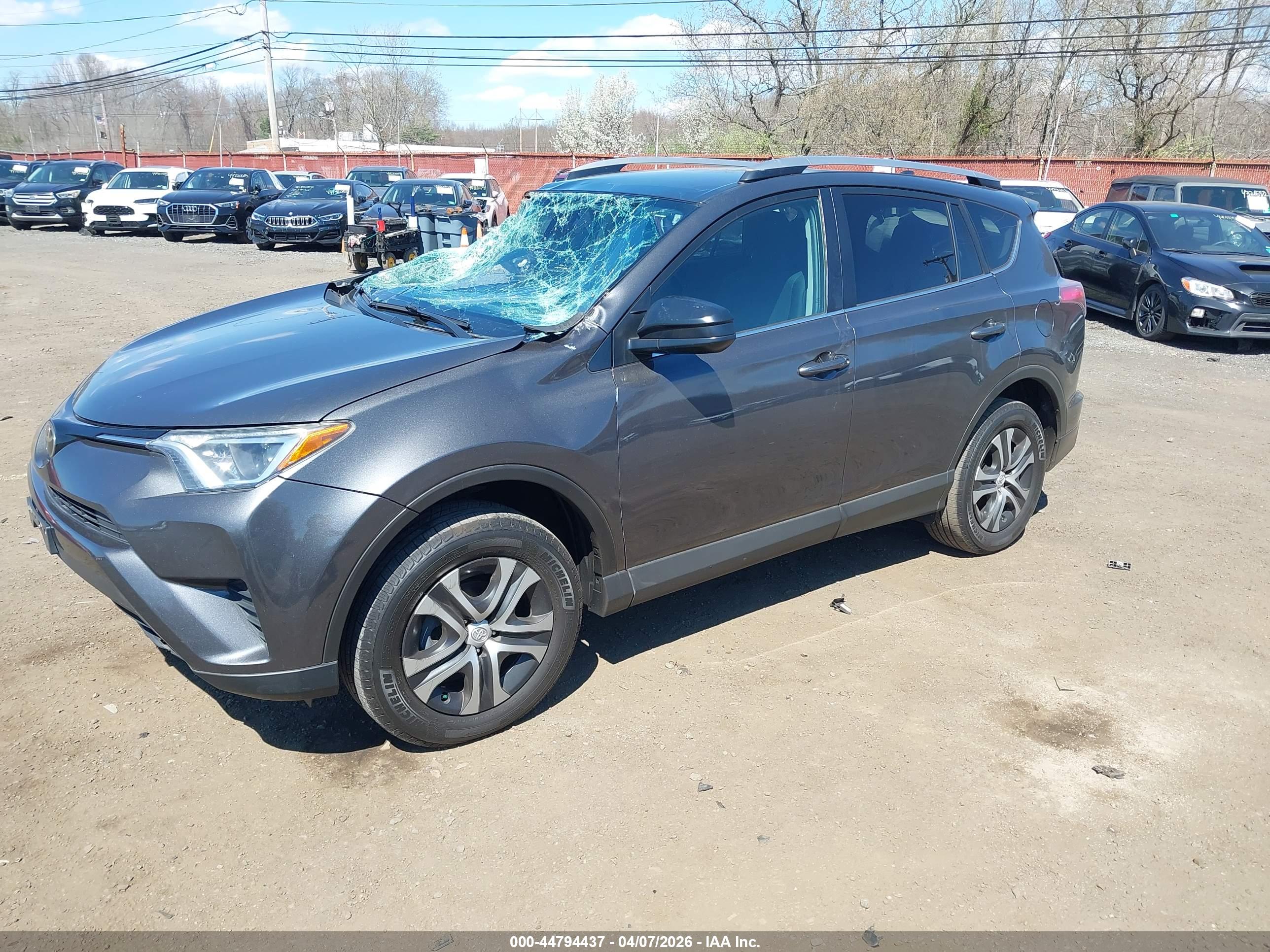 TOYOTA RAV4 image 2