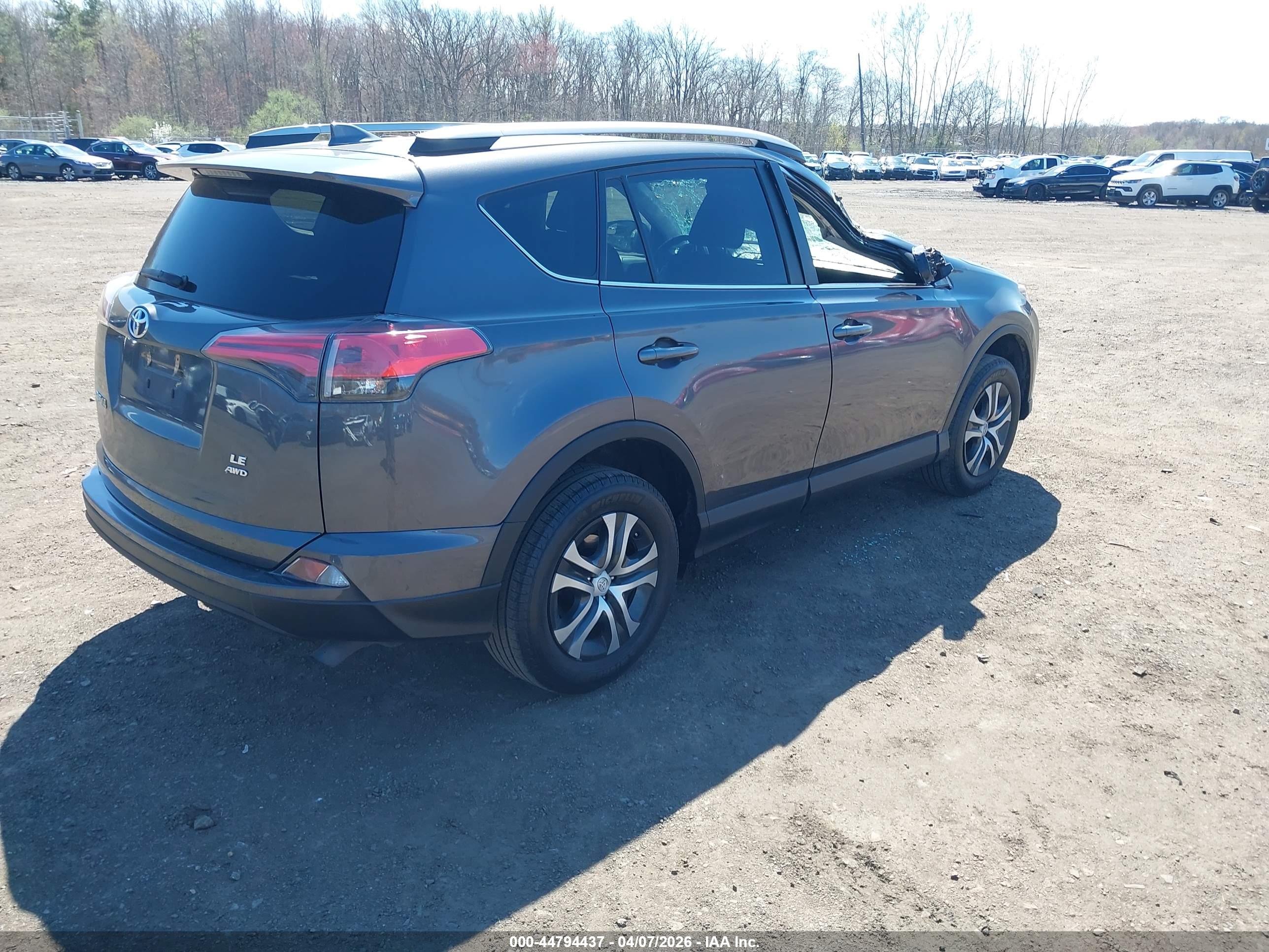 TOYOTA RAV4 image 4