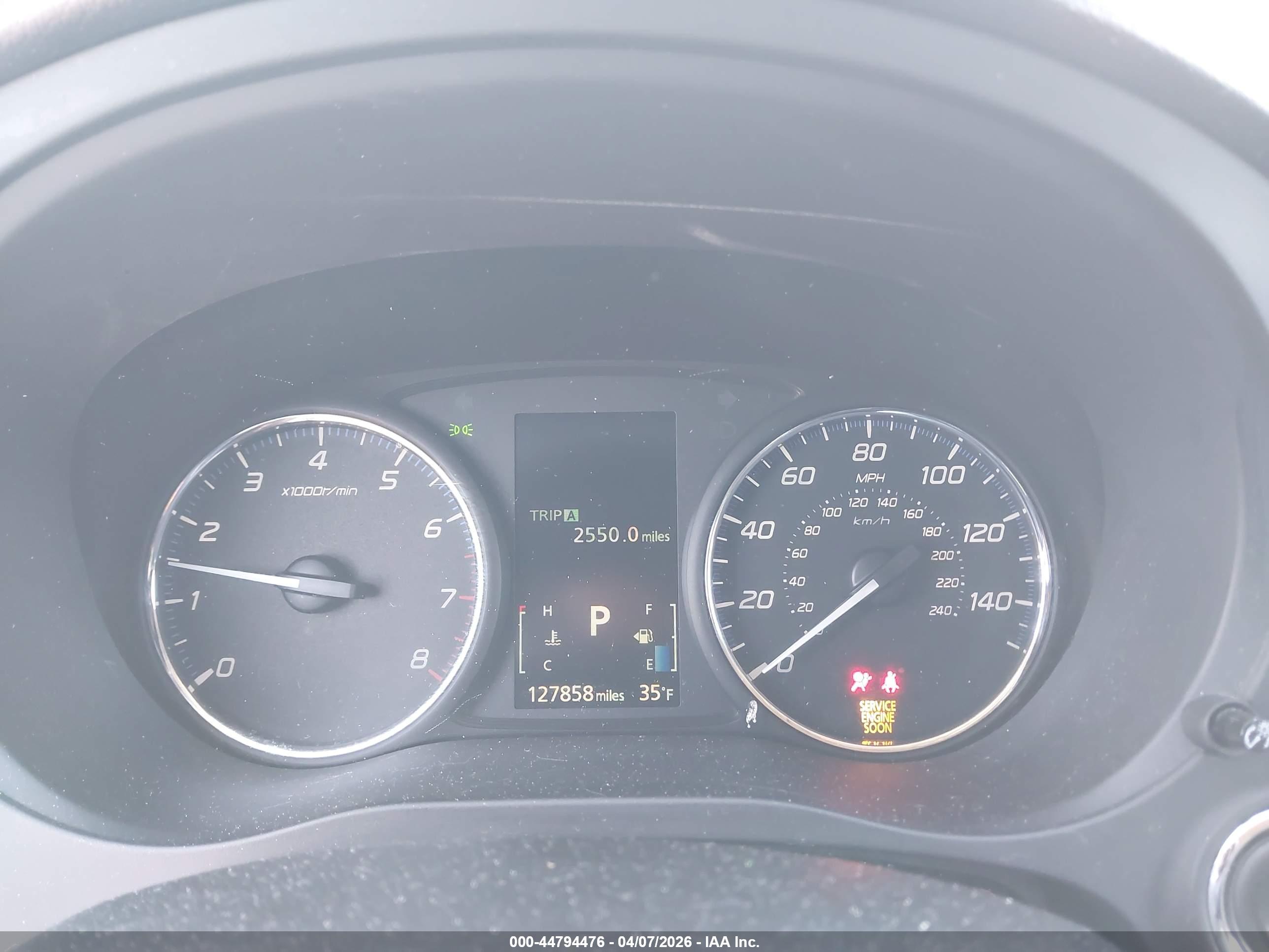 MITSUBISHI OUTLANDER image 7