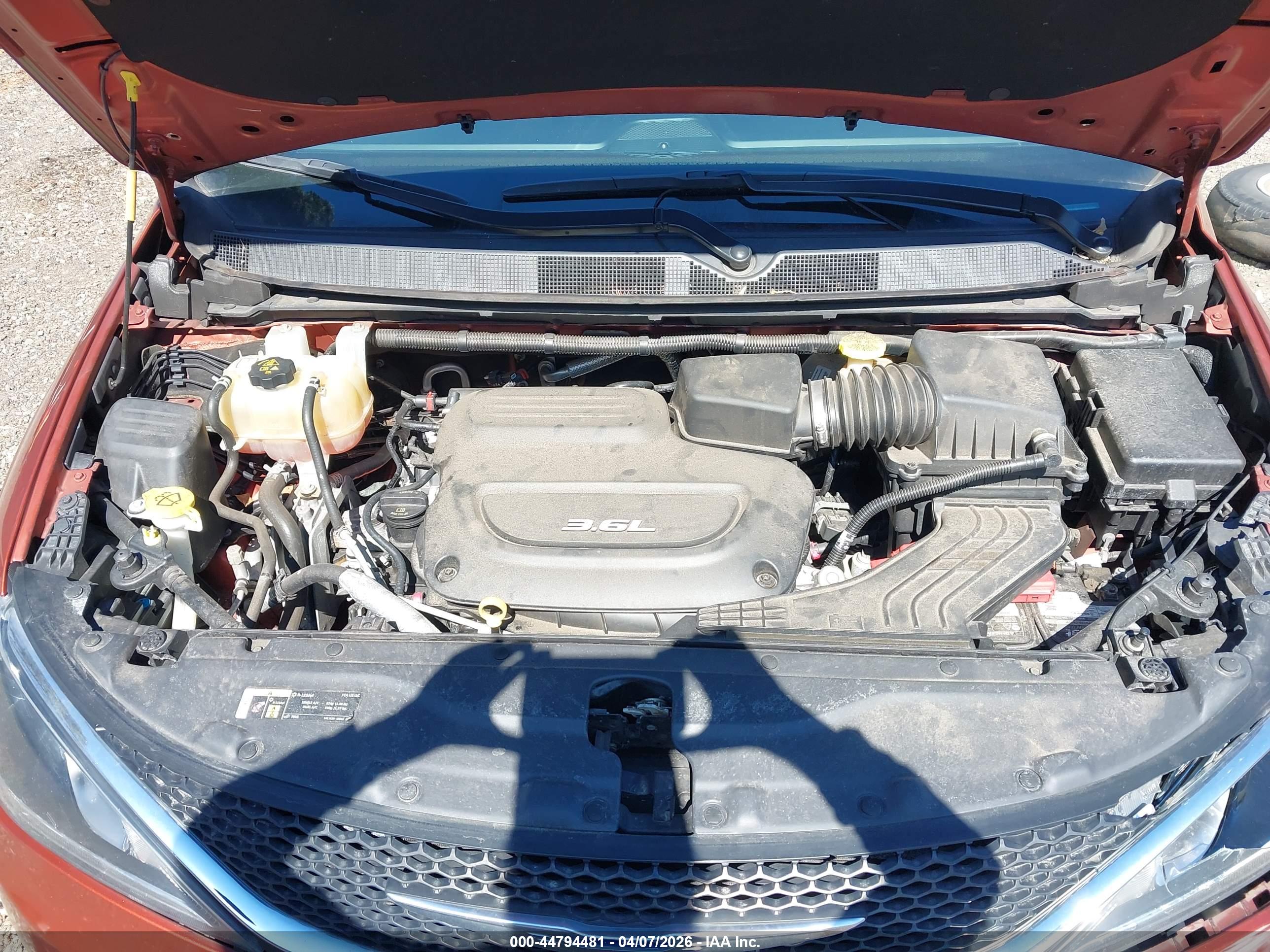 CHRYSLER PACIFICA image 10
