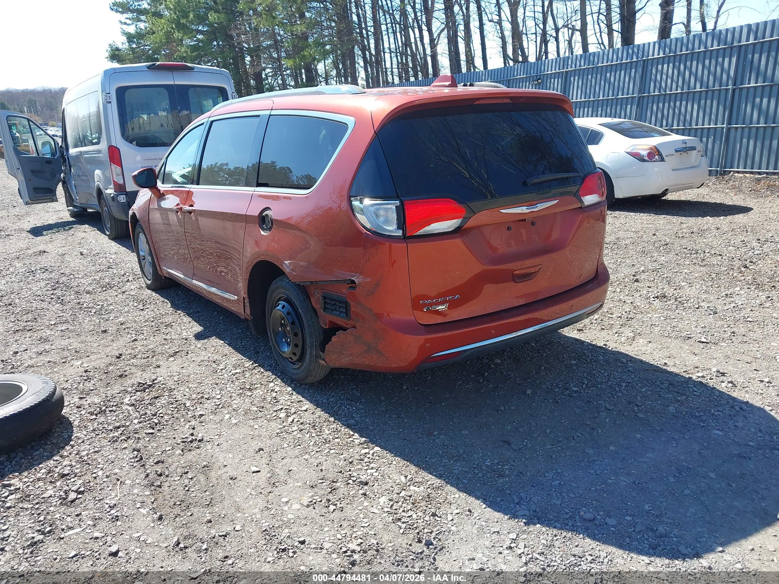 CHRYSLER PACIFICA image 3