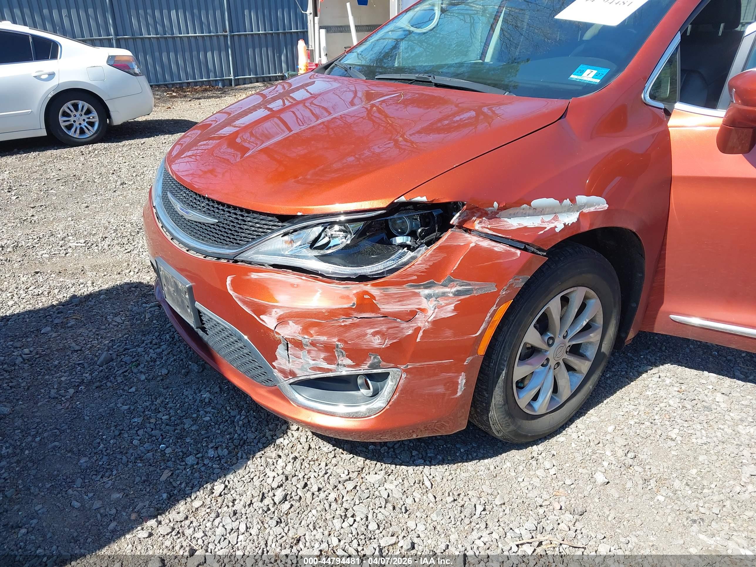 CHRYSLER PACIFICA image 6