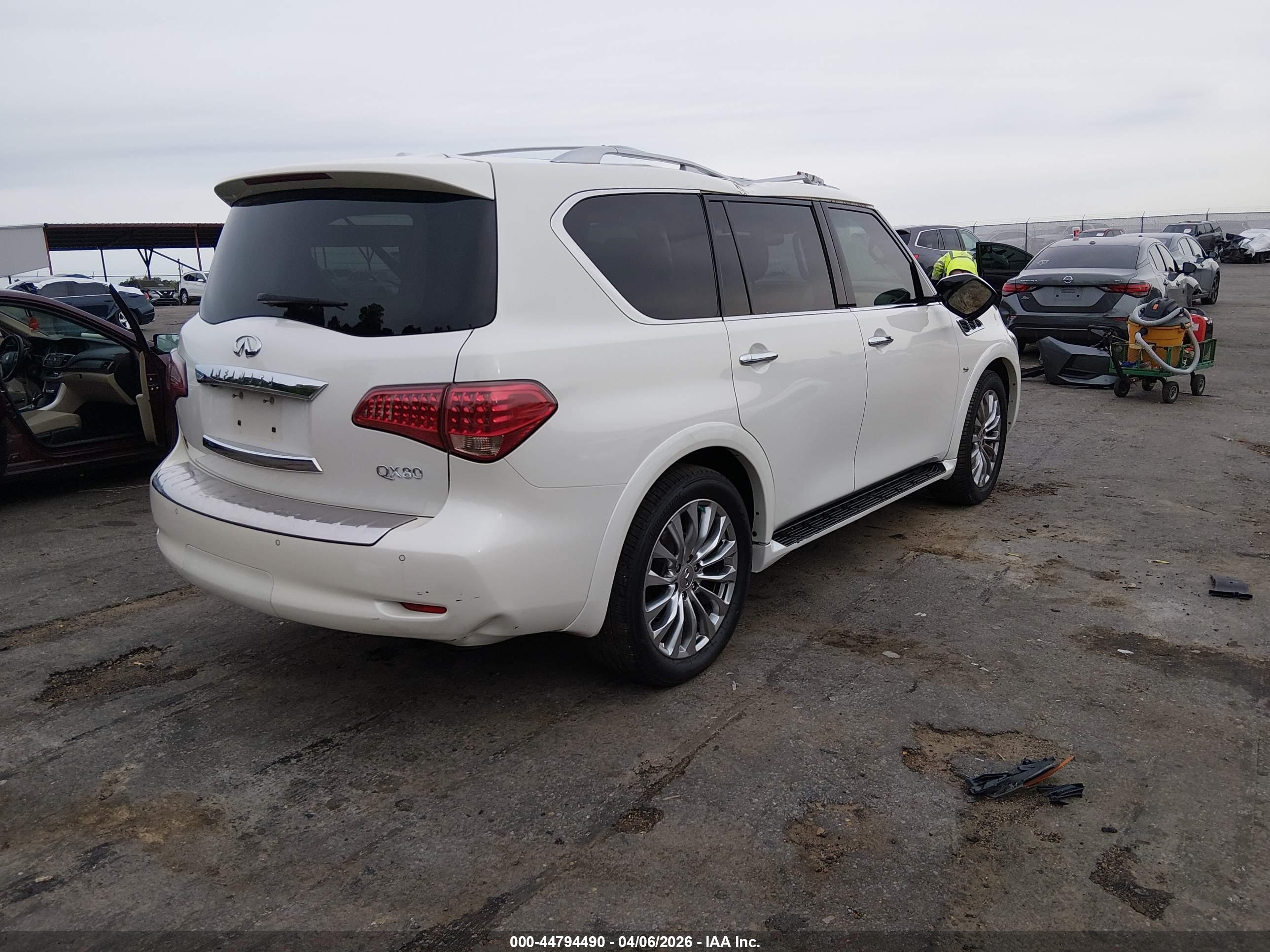 INFINITI QX80 image 4