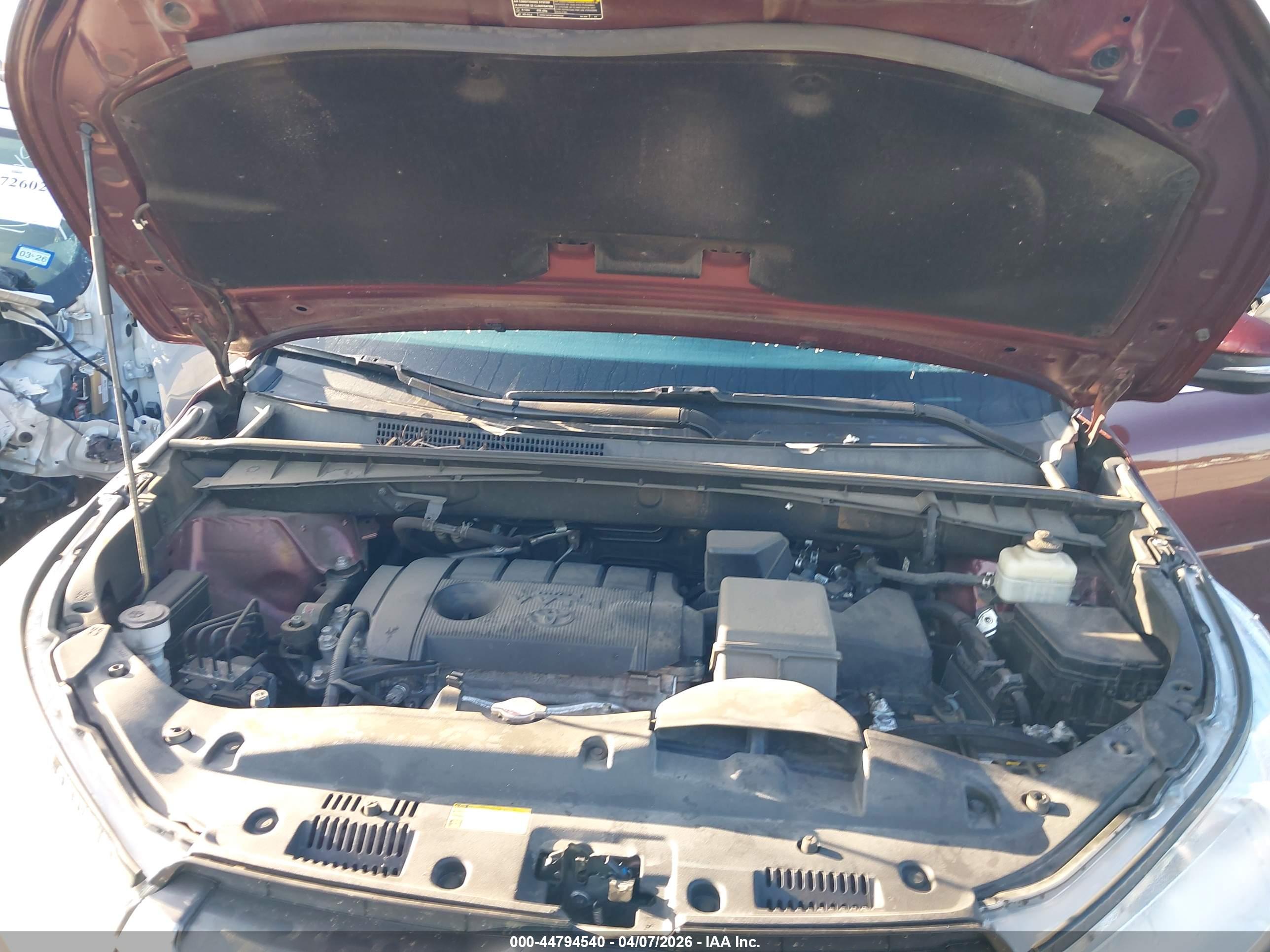 TOYOTA HIGHLANDER image 10