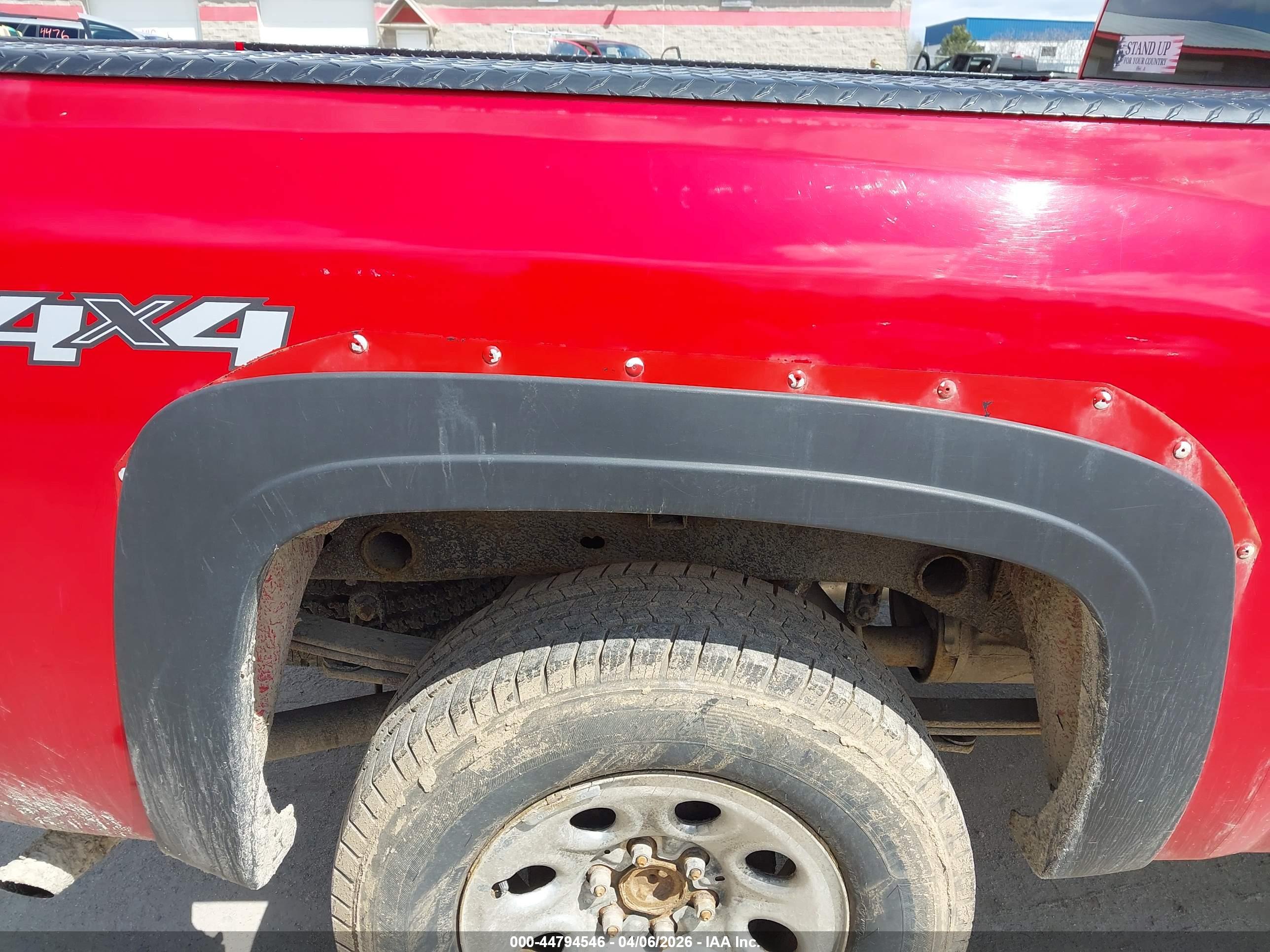 CHEVROLET SILVERADO image 6