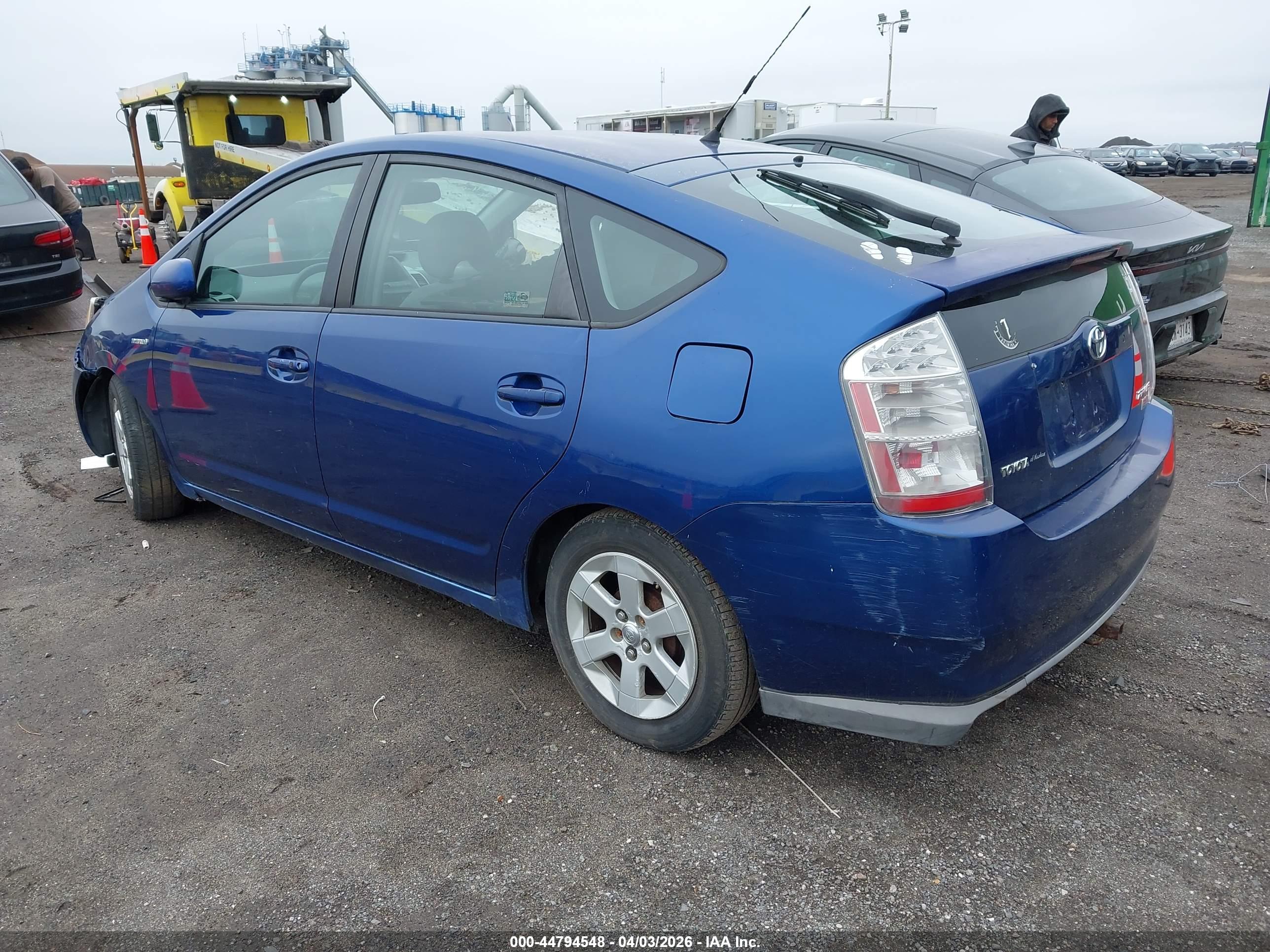 TOYOTA PRIUS image 3