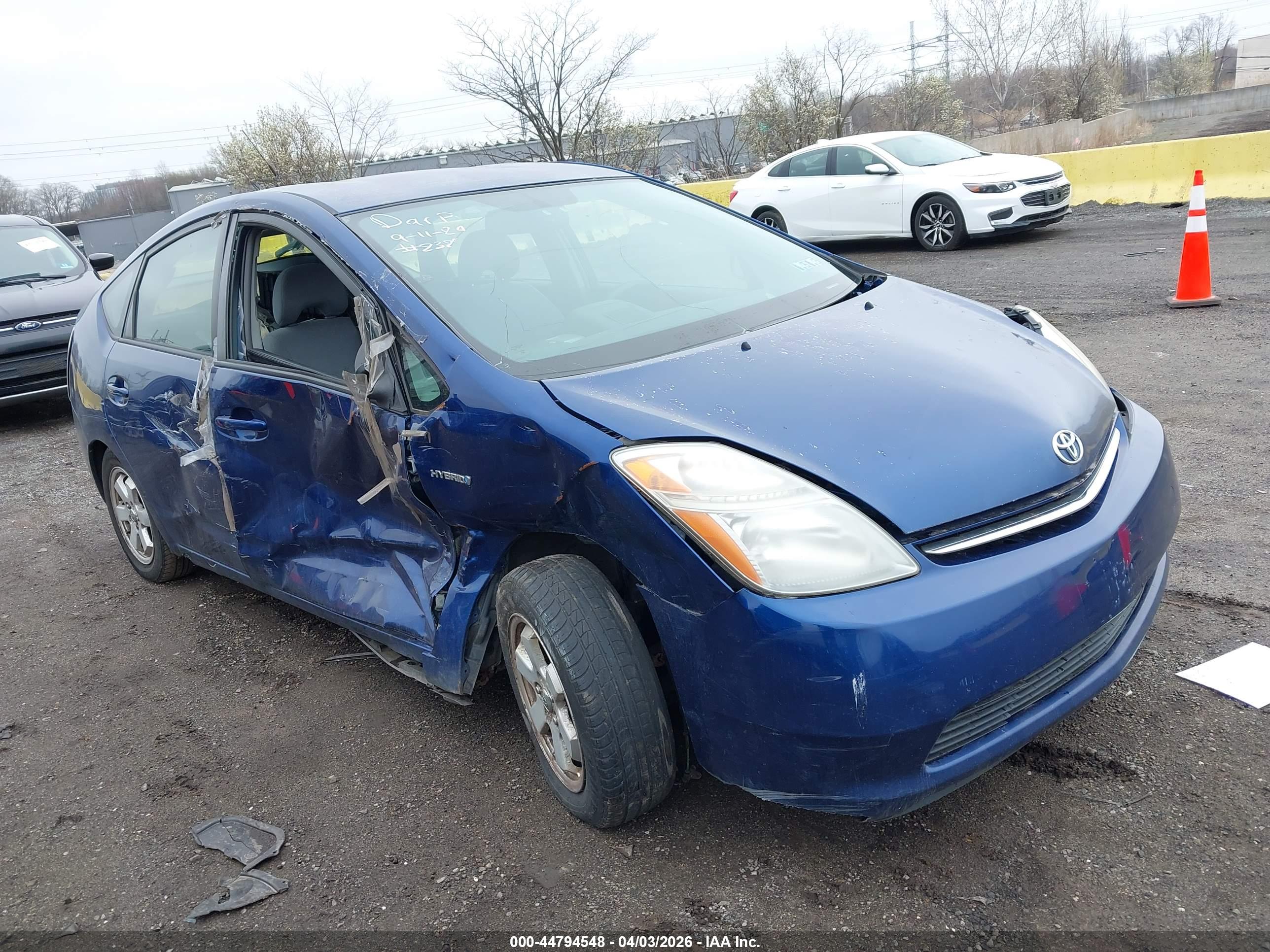 TOYOTA PRIUS image 6