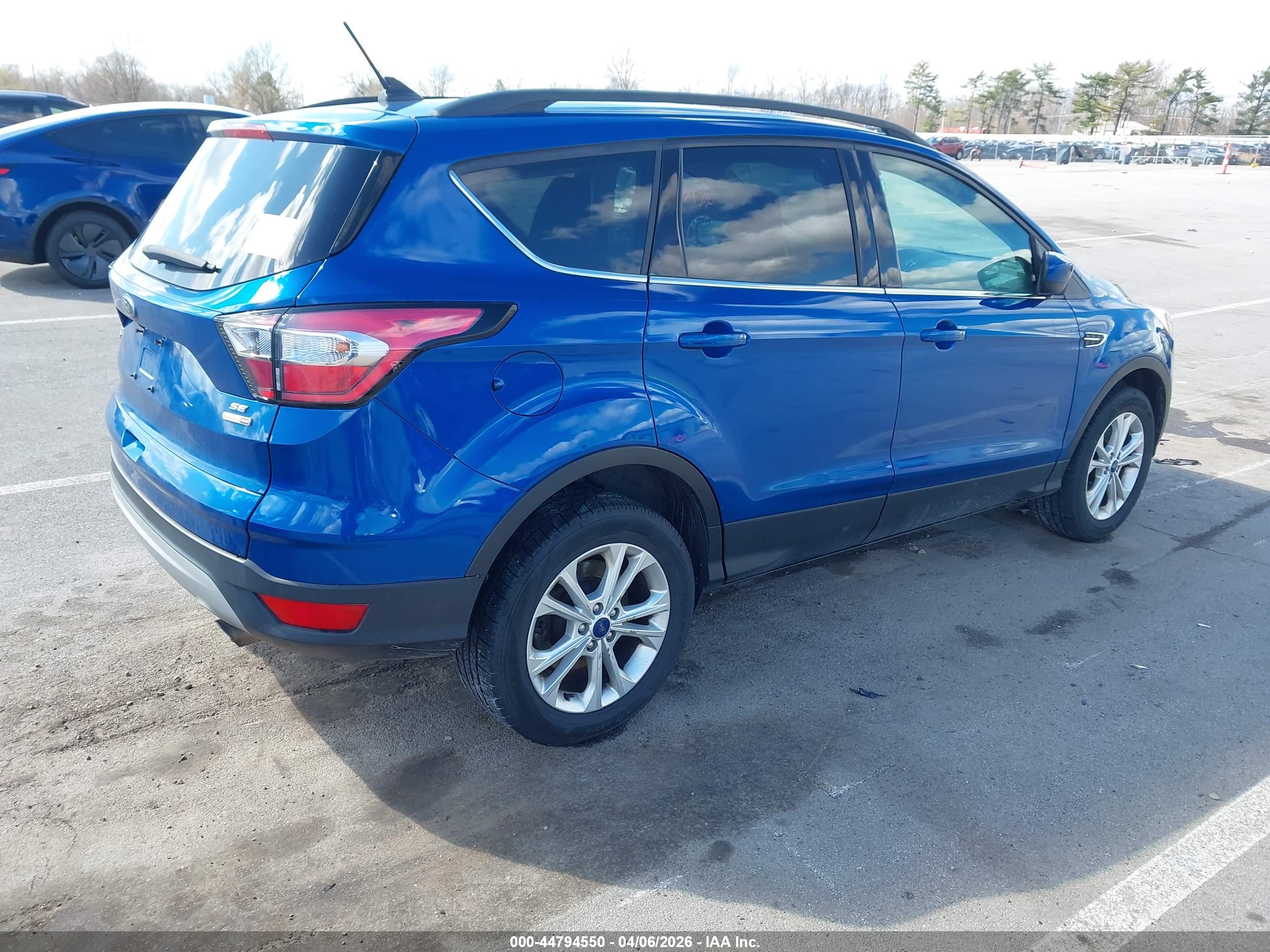 FORD ESCAPE image 4