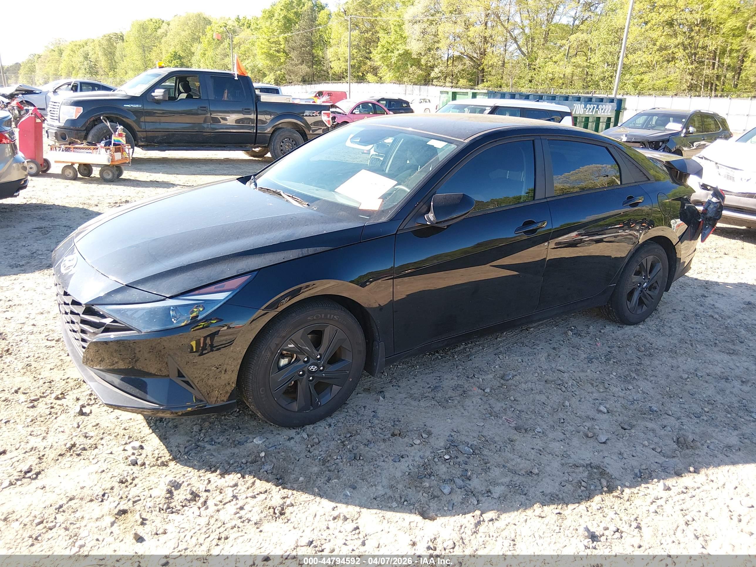 HYUNDAI ELANTRA image 2