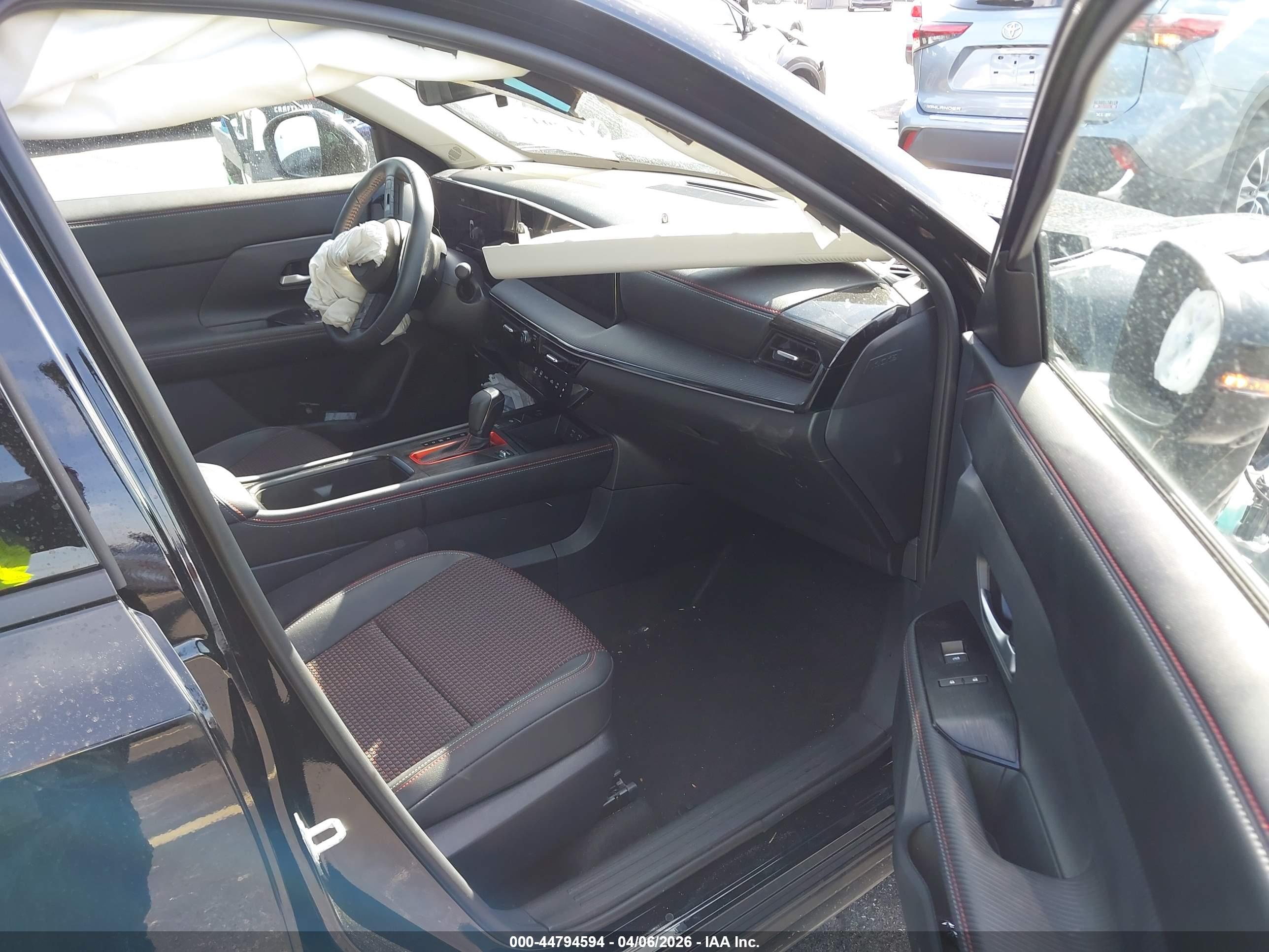 NISSAN KICKS image 5