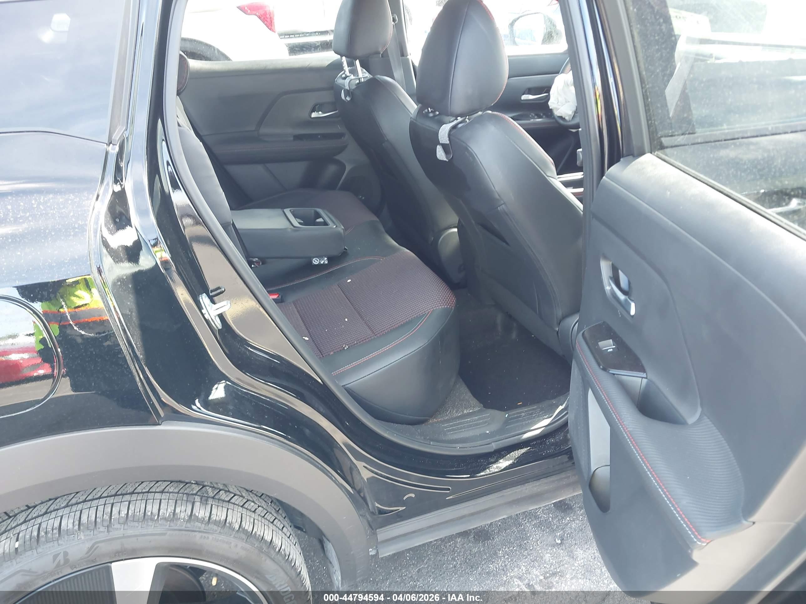 NISSAN KICKS image 8