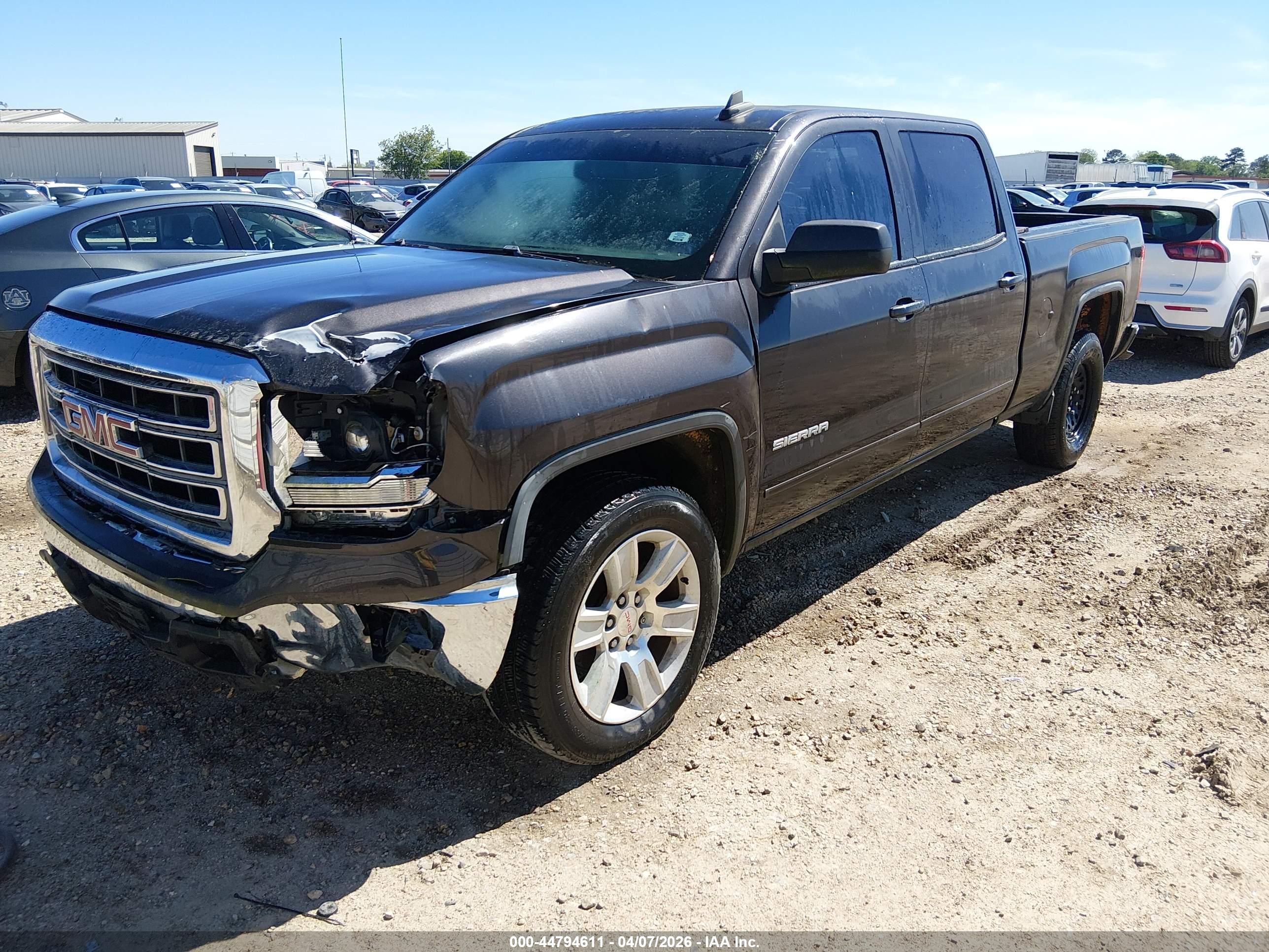 GMC SIERRA image 2