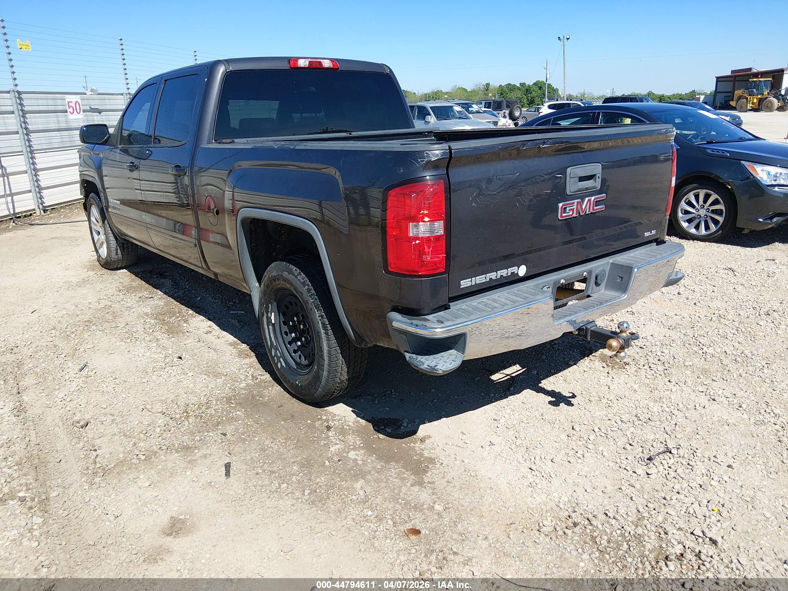 GMC SIERRA image 3