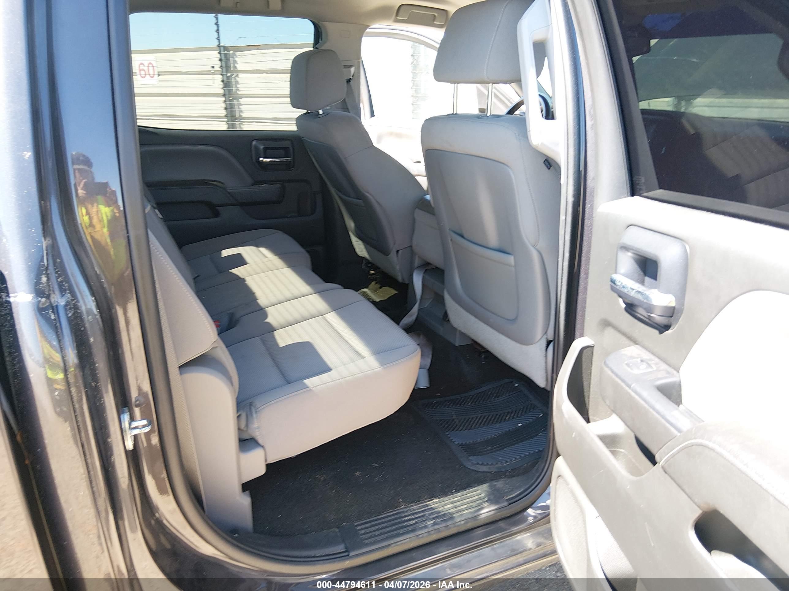 GMC SIERRA image 8