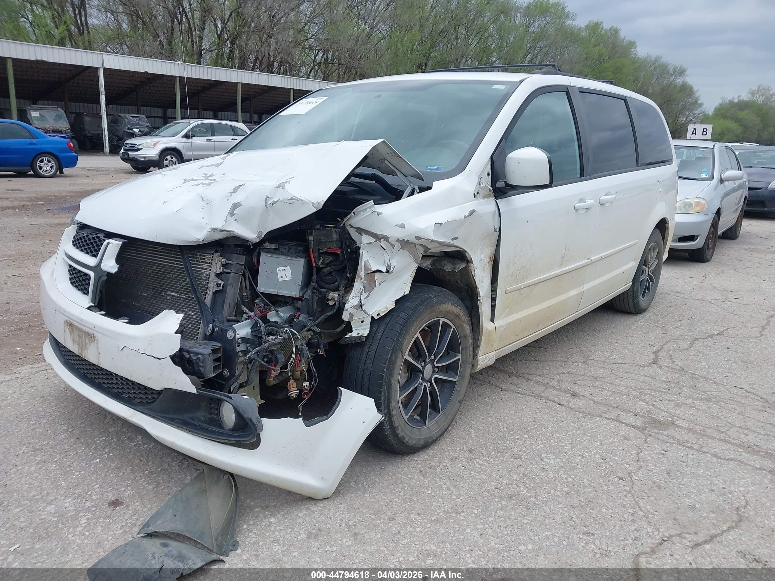 DODGE GRAND image 2