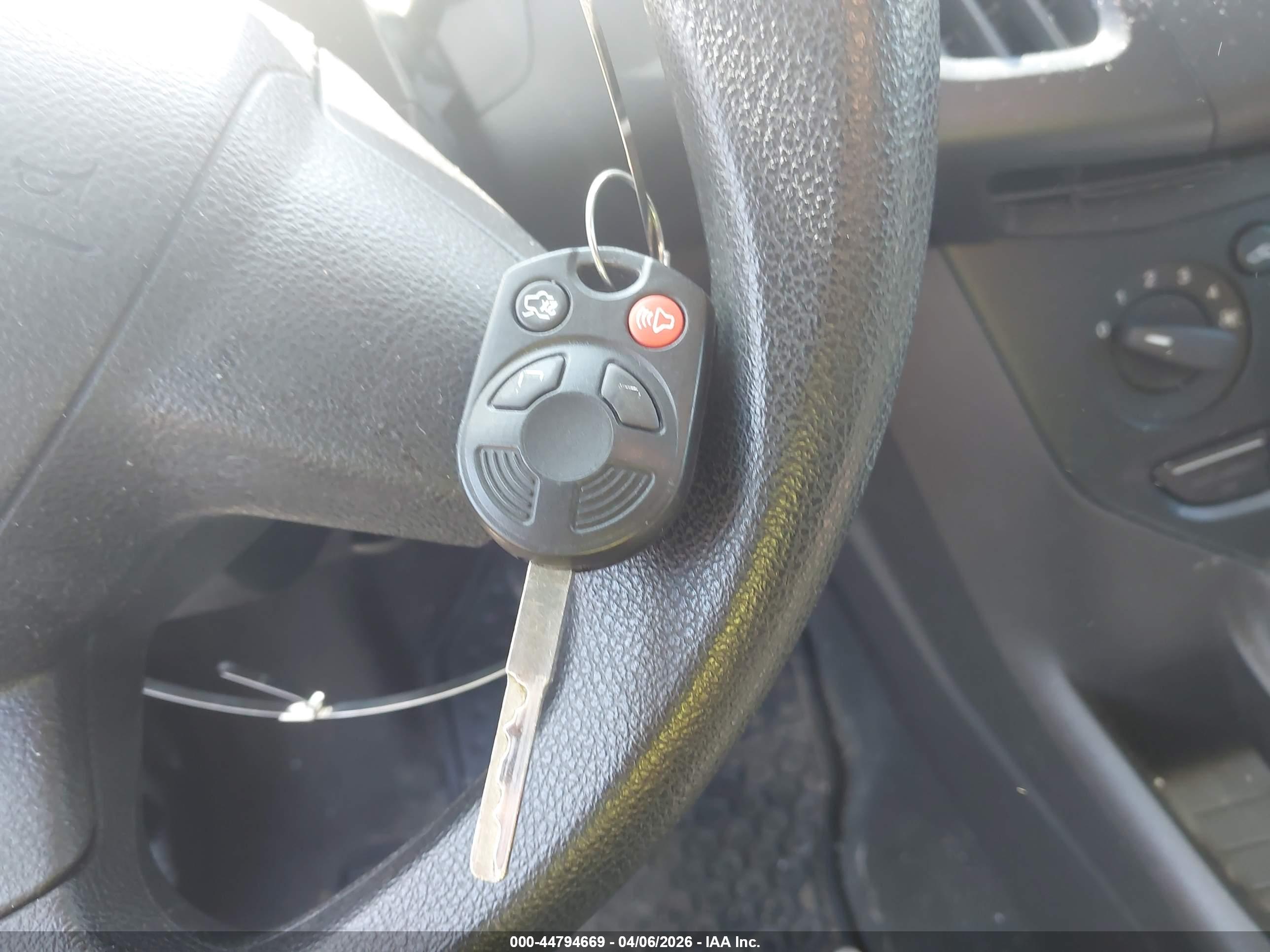 FORD FOCUS image 11