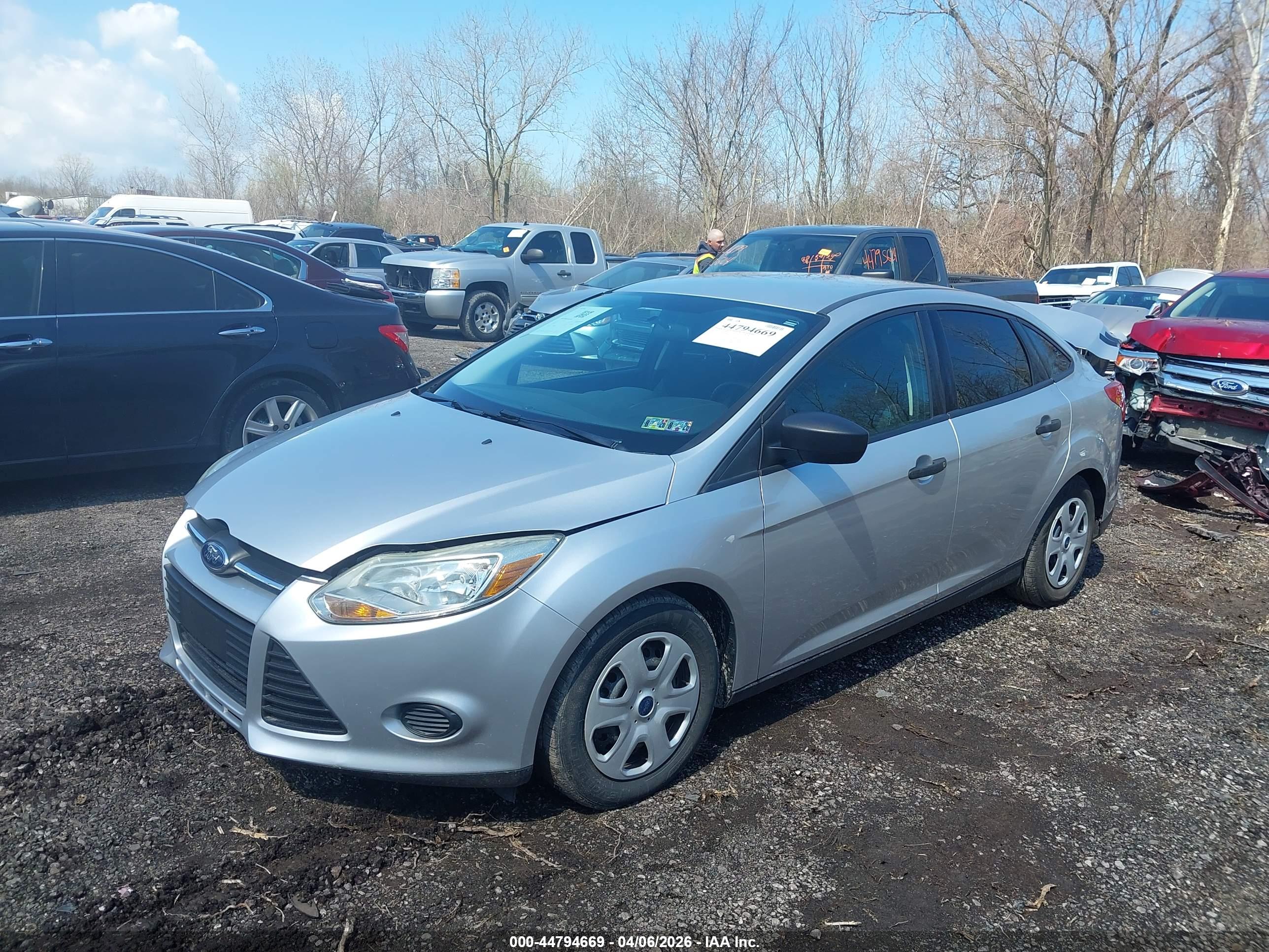 FORD FOCUS image 2
