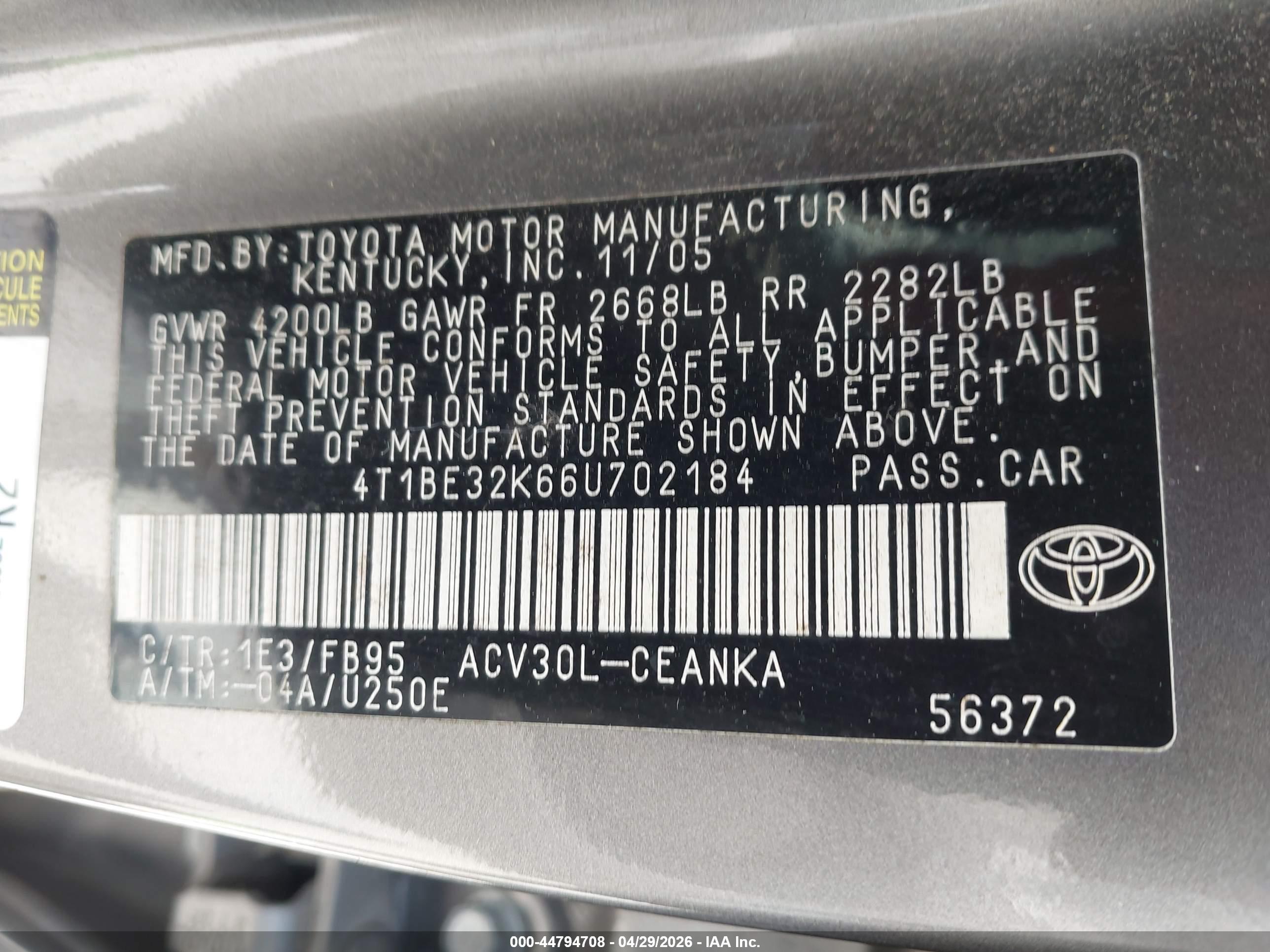 TOYOTA CAMRY image 9