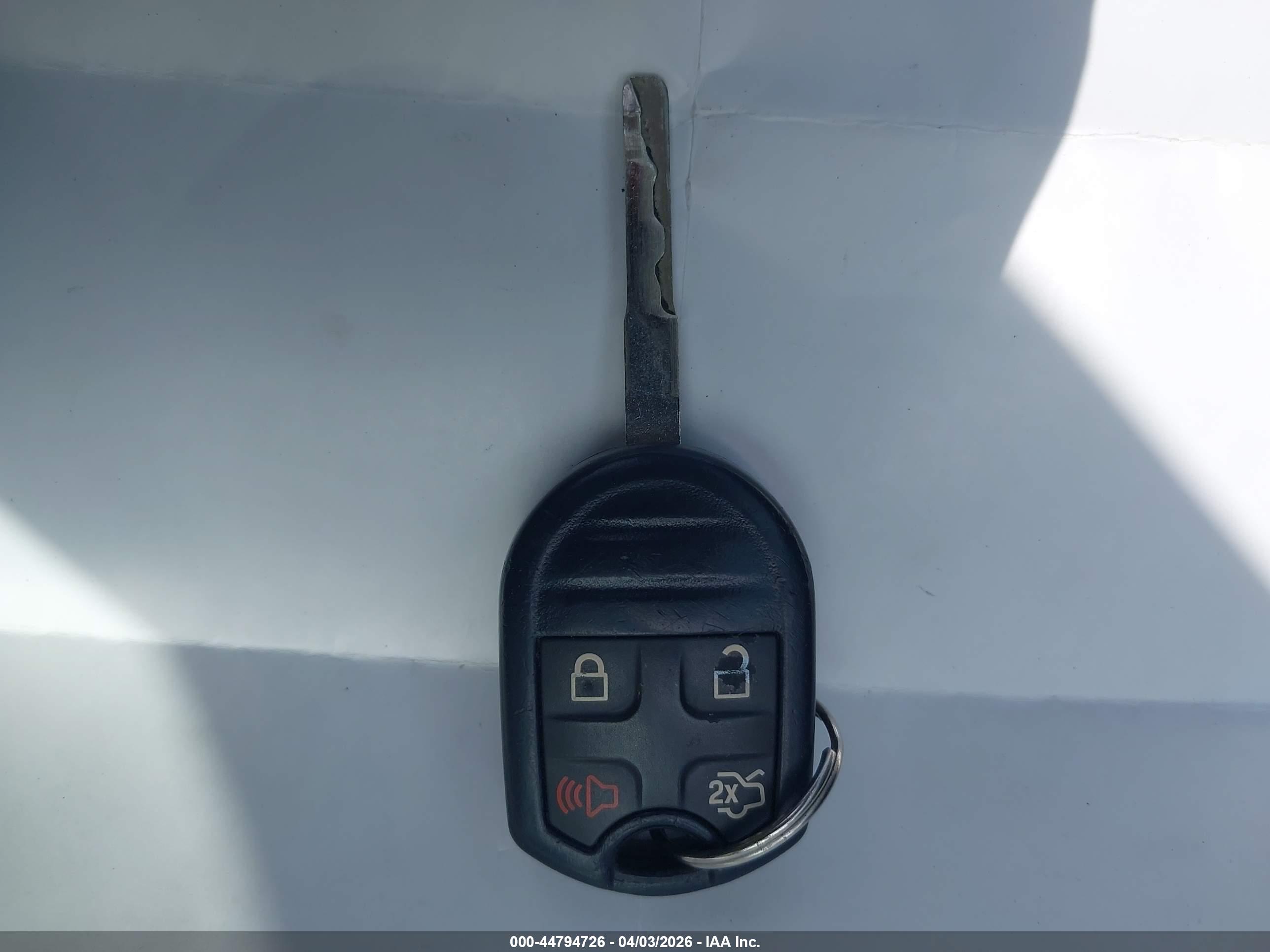 FORD FIESTA image 11