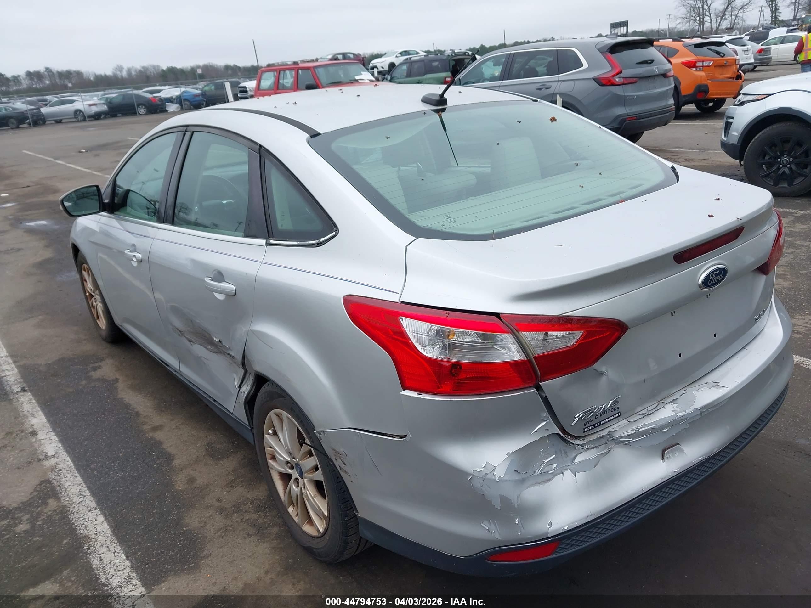 FORD FOCUS image 3