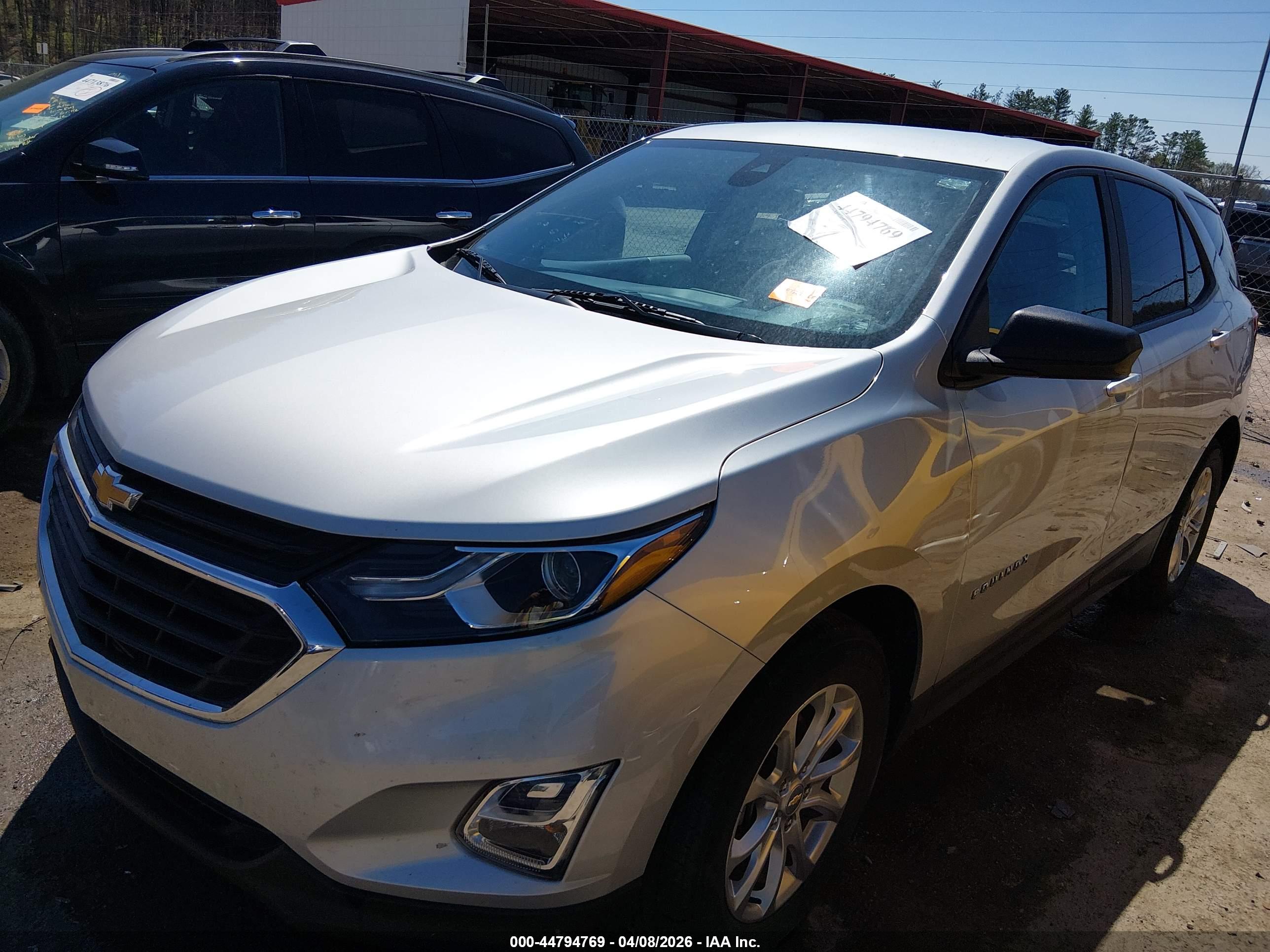 CHEVROLET EQUINOX image 2